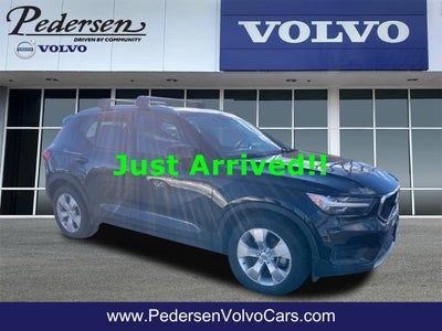 2020 Volvo XC40 Momentum