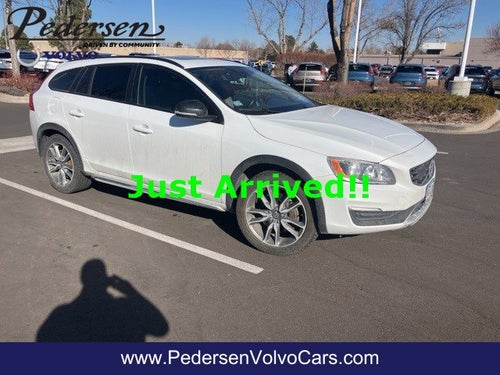 2018 Volvo V60 Cross Country T5