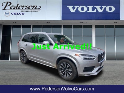 2021 Volvo XC90 T6 Momentum