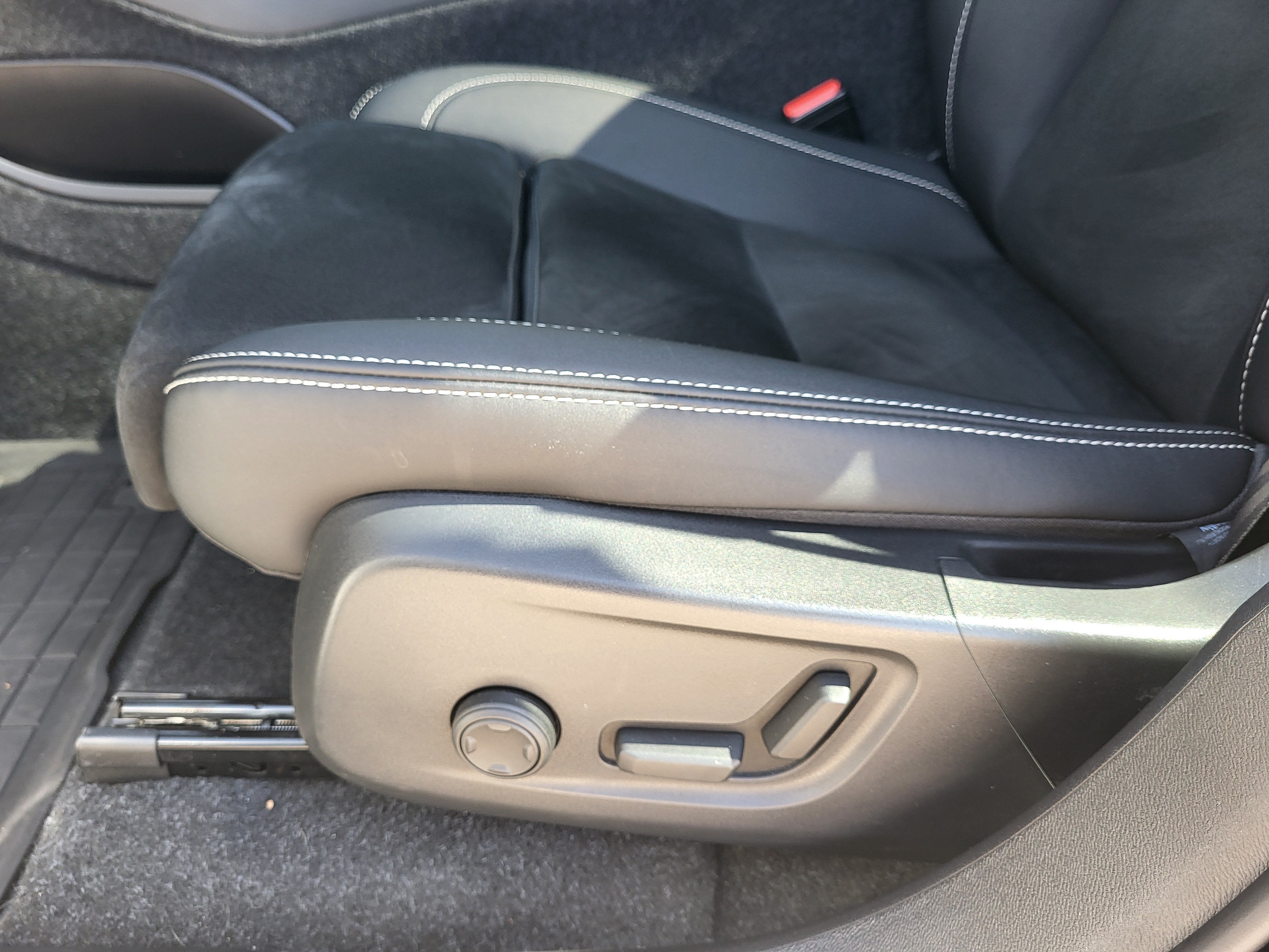 2023 Volvo C40 Recharge Pure Electric Ultimate