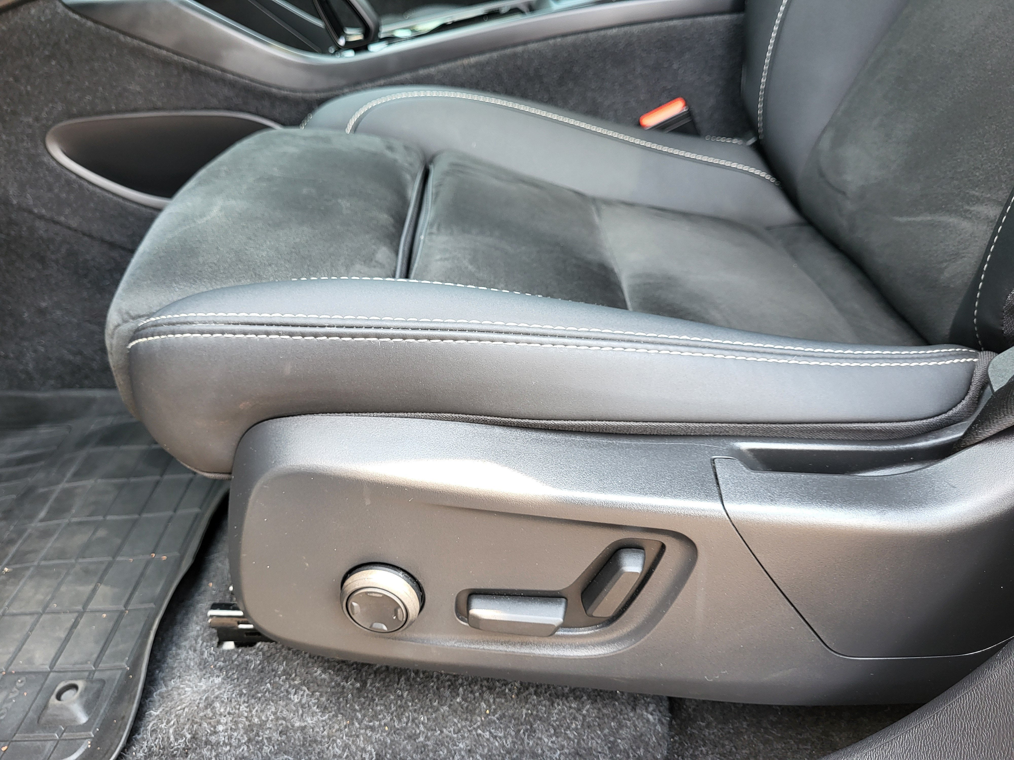 2023 Volvo XC40 Recharge Pure Electric Ultimate