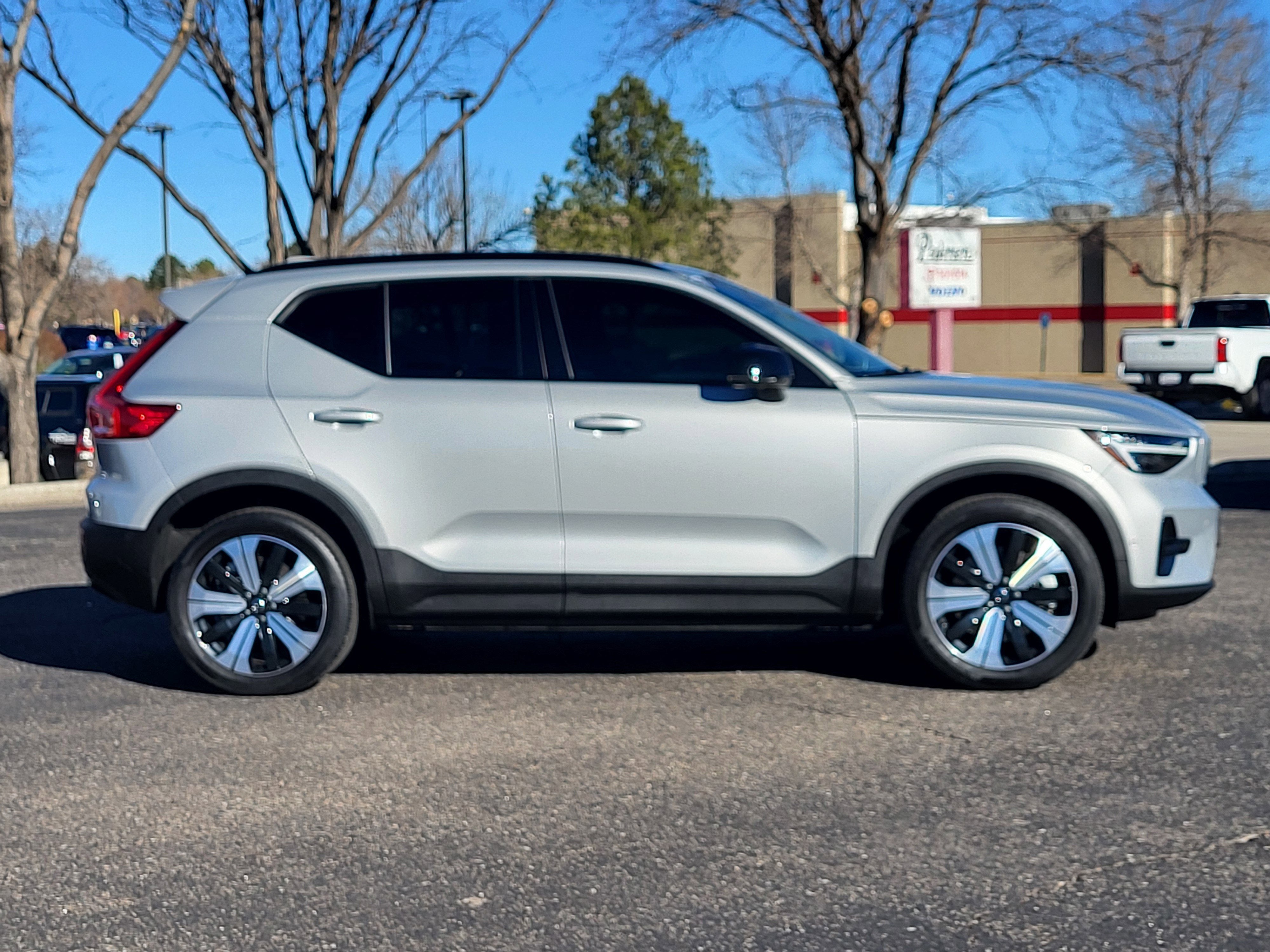 2023 Volvo XC40 Recharge Pure Electric Twin Plus