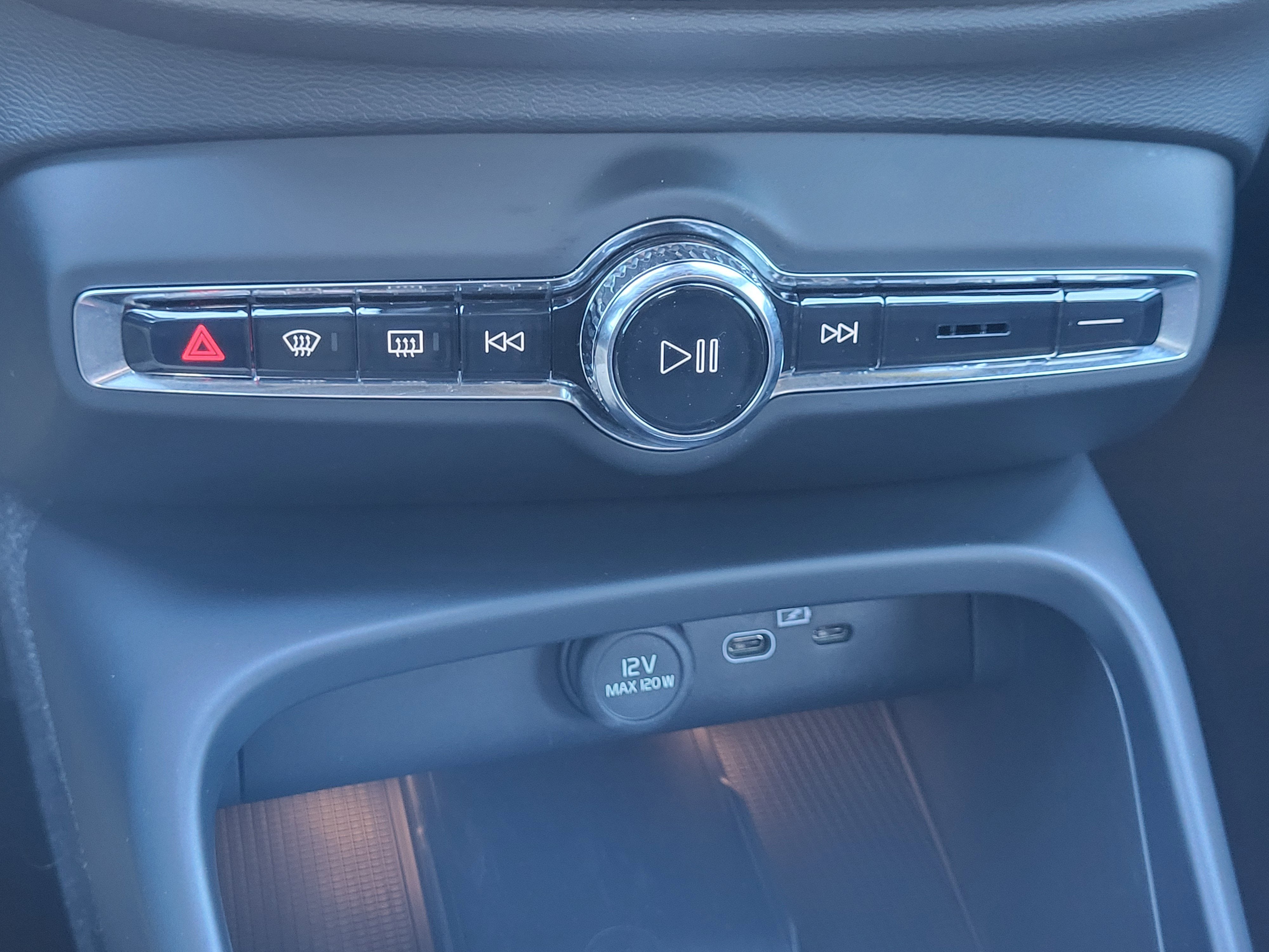 2023 Volvo XC40 Recharge Pure Electric Twin Plus