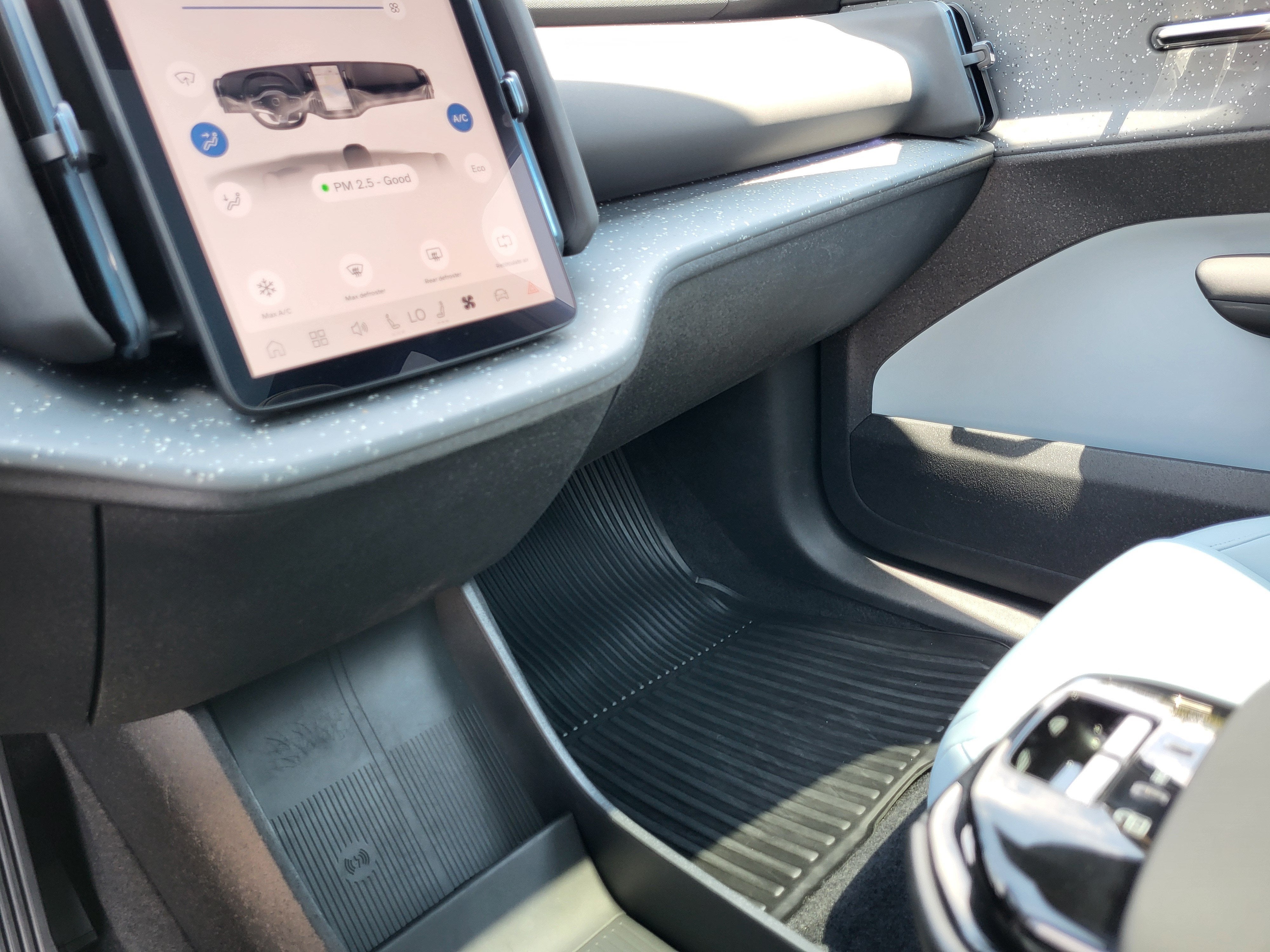 2025 Volvo EX30 Twin Motor Performance Ultra
