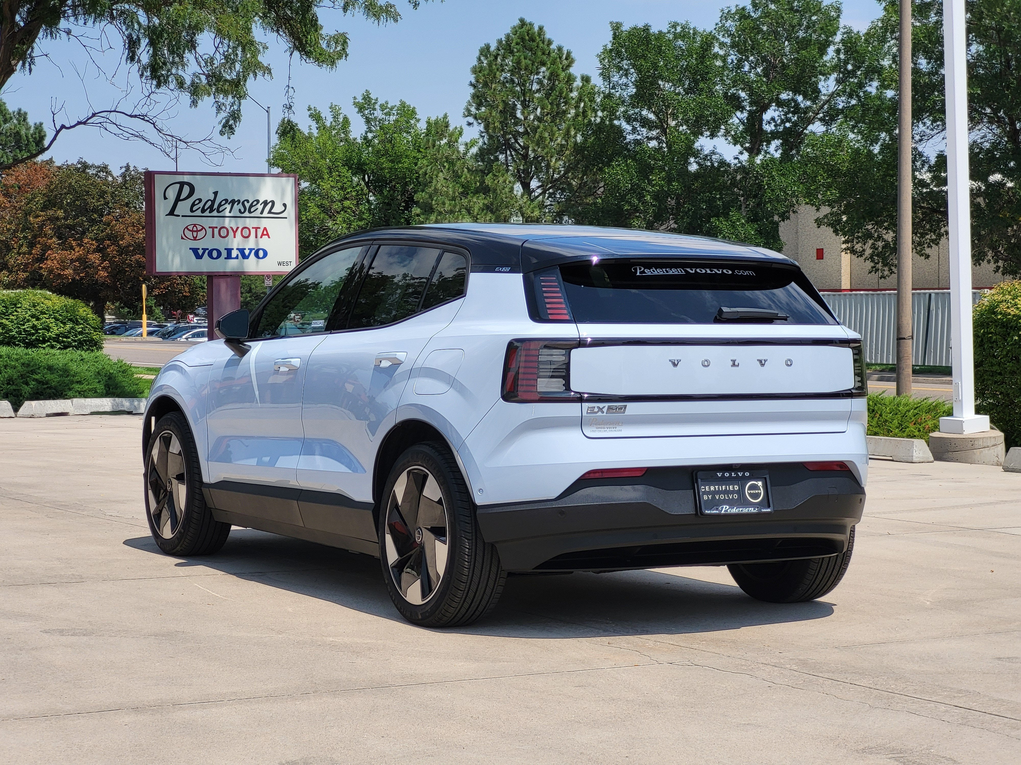 2025 Volvo EX30 Twin Motor Performance Ultra