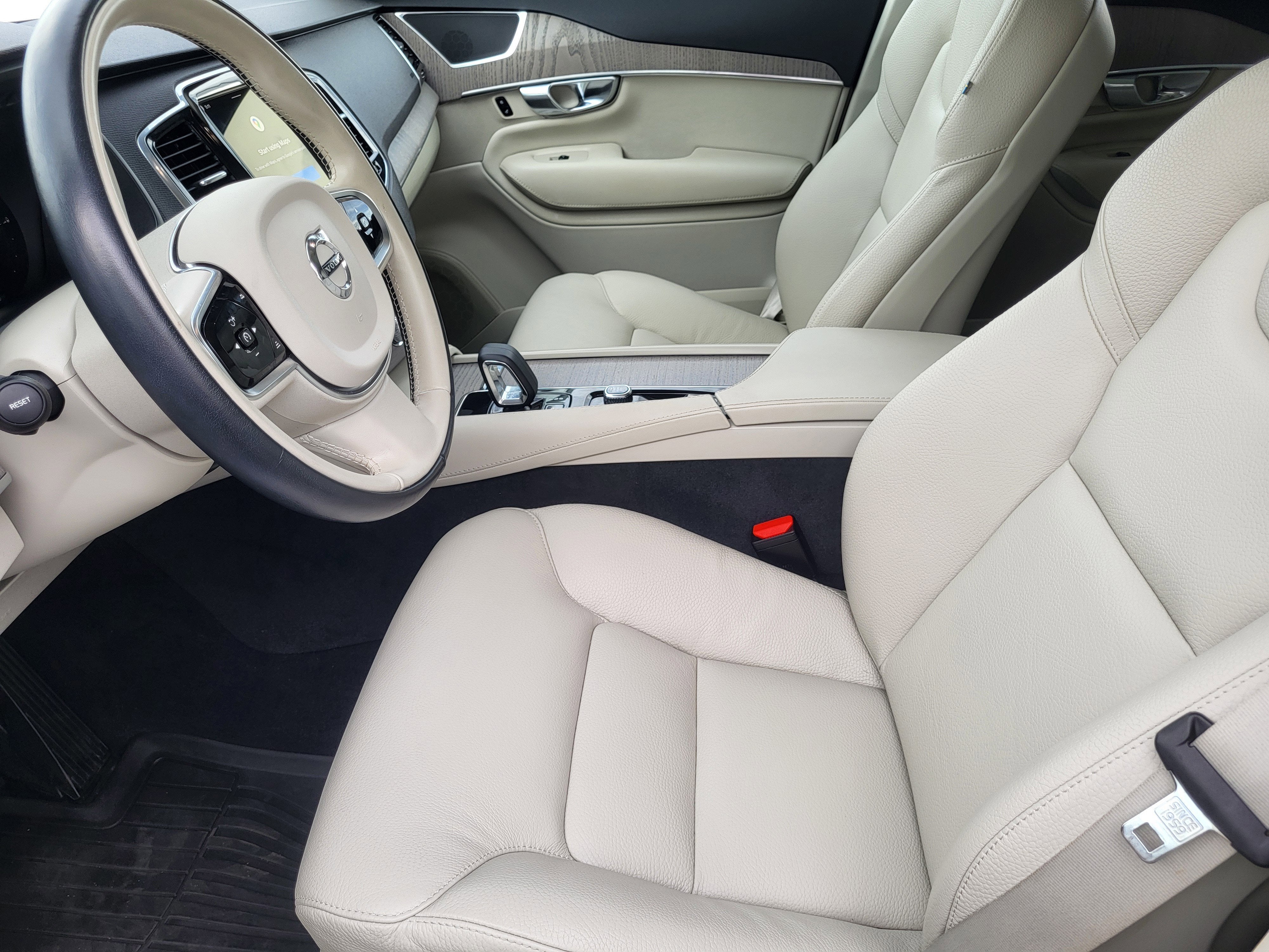 2024 Volvo XC90 Recharge Plug-In Hybrid T8 Plus Bright Theme 7 Passenger