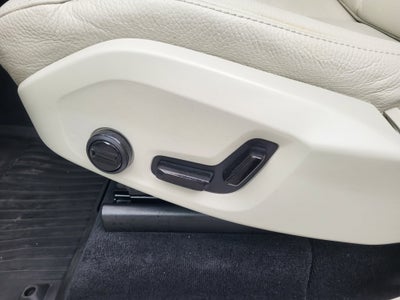 2024 Volvo XC90 Recharge Plug-In Hybrid T8 Plus Bright Theme 7 Passenger