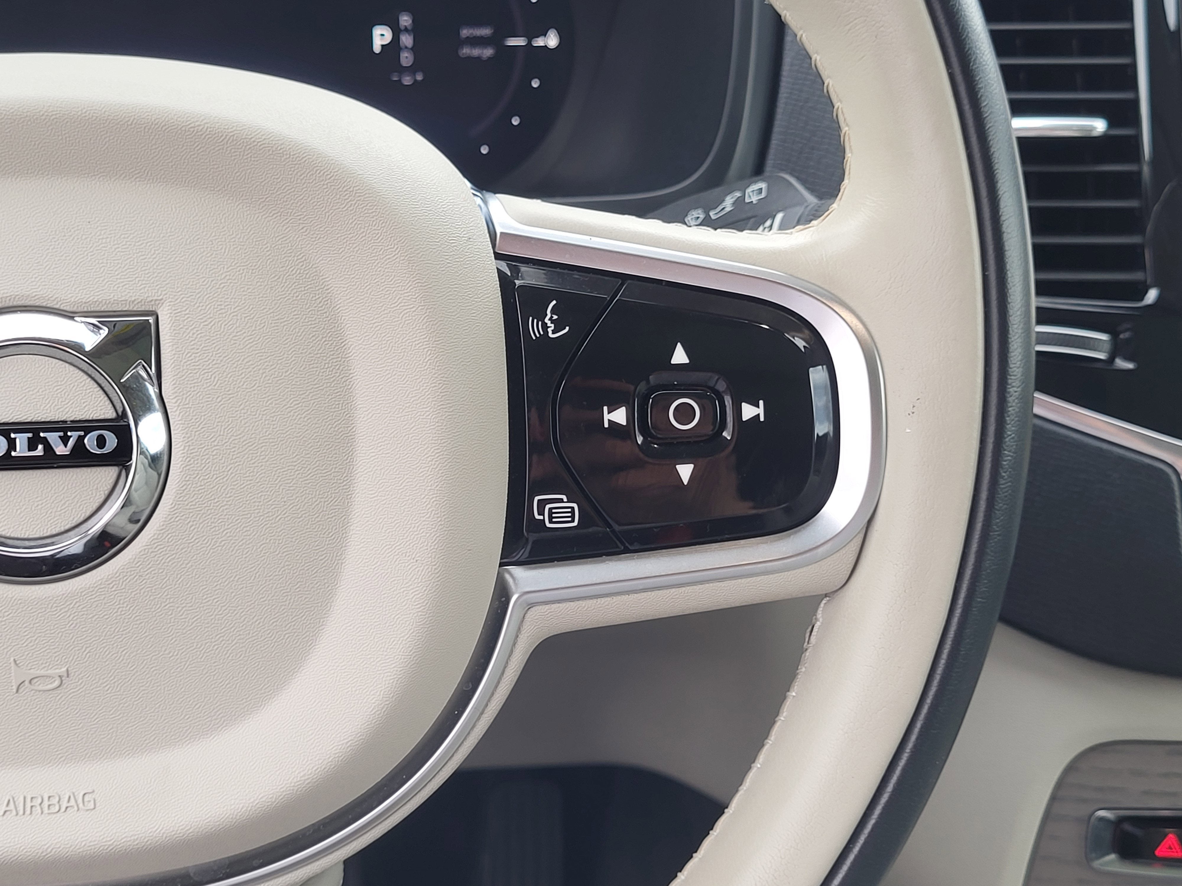 2024 Volvo XC90 Recharge Plug-In Hybrid T8 Plus Bright Theme 7 Passenger