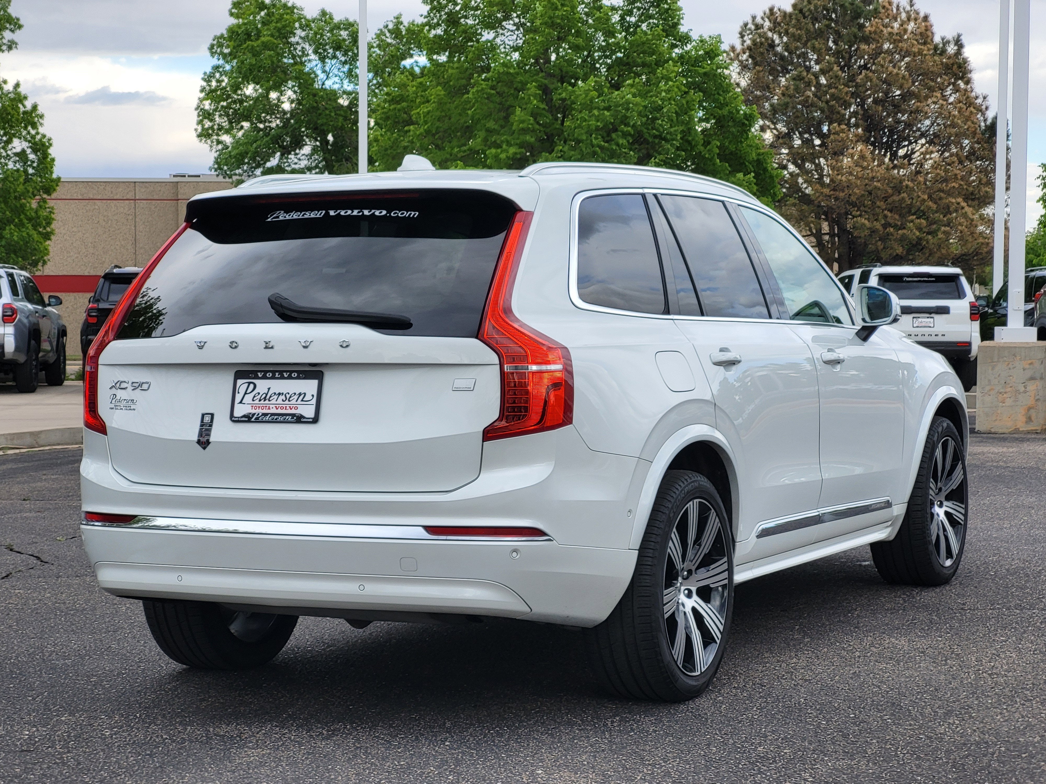 2024 Volvo XC90 Recharge Plug-In Hybrid T8 Plus Bright Theme 7 Passenger
