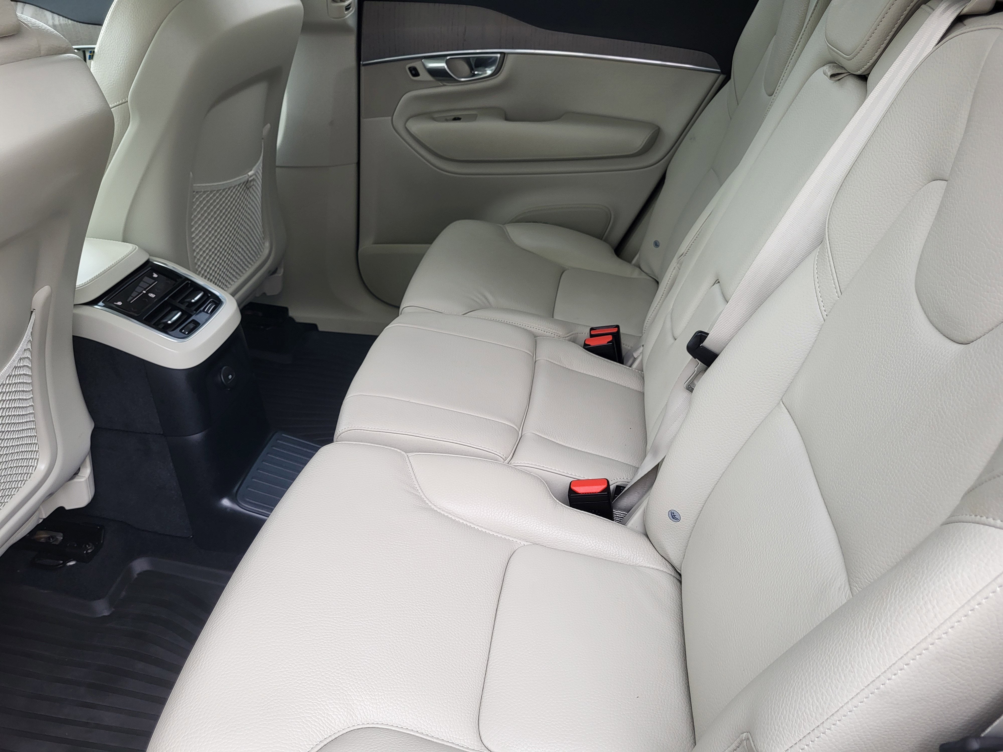 2024 Volvo XC90 Recharge Plug-In Hybrid T8 Plus Bright Theme 7 Passenger