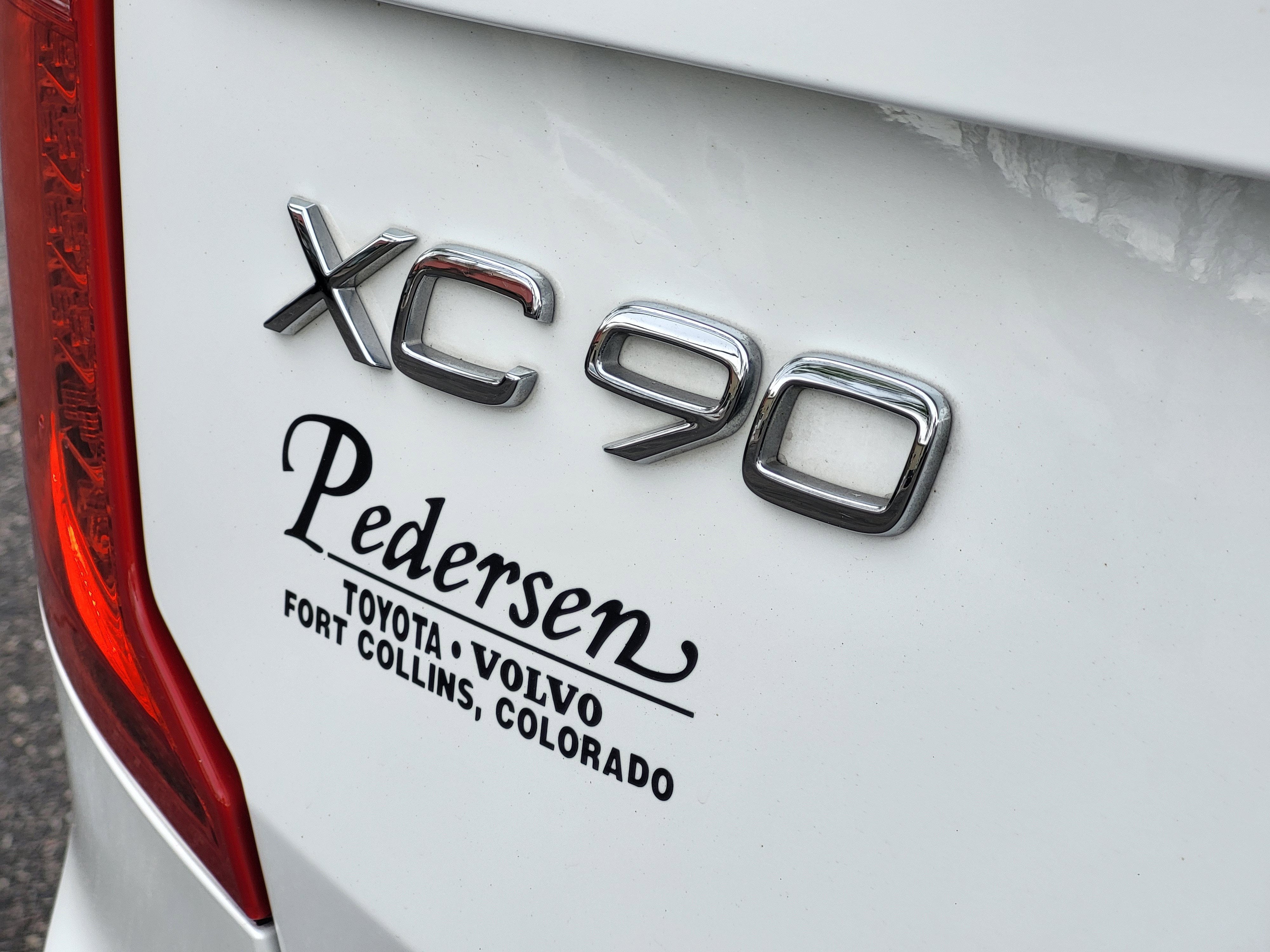 2024 Volvo XC90 Recharge Plug-In Hybrid T8 Plus Bright Theme 7 Passenger