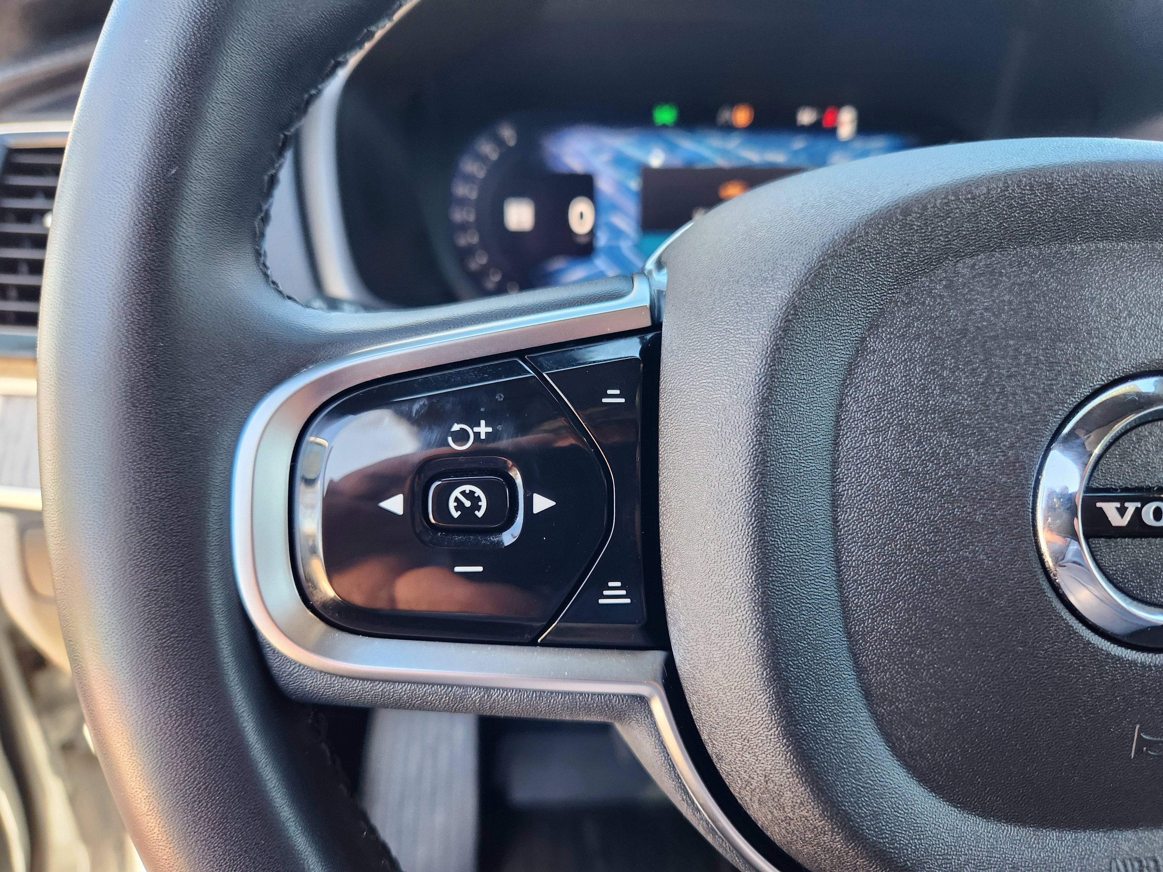 2024 Volvo XC90 Recharge Plug-In Hybrid Ultimate