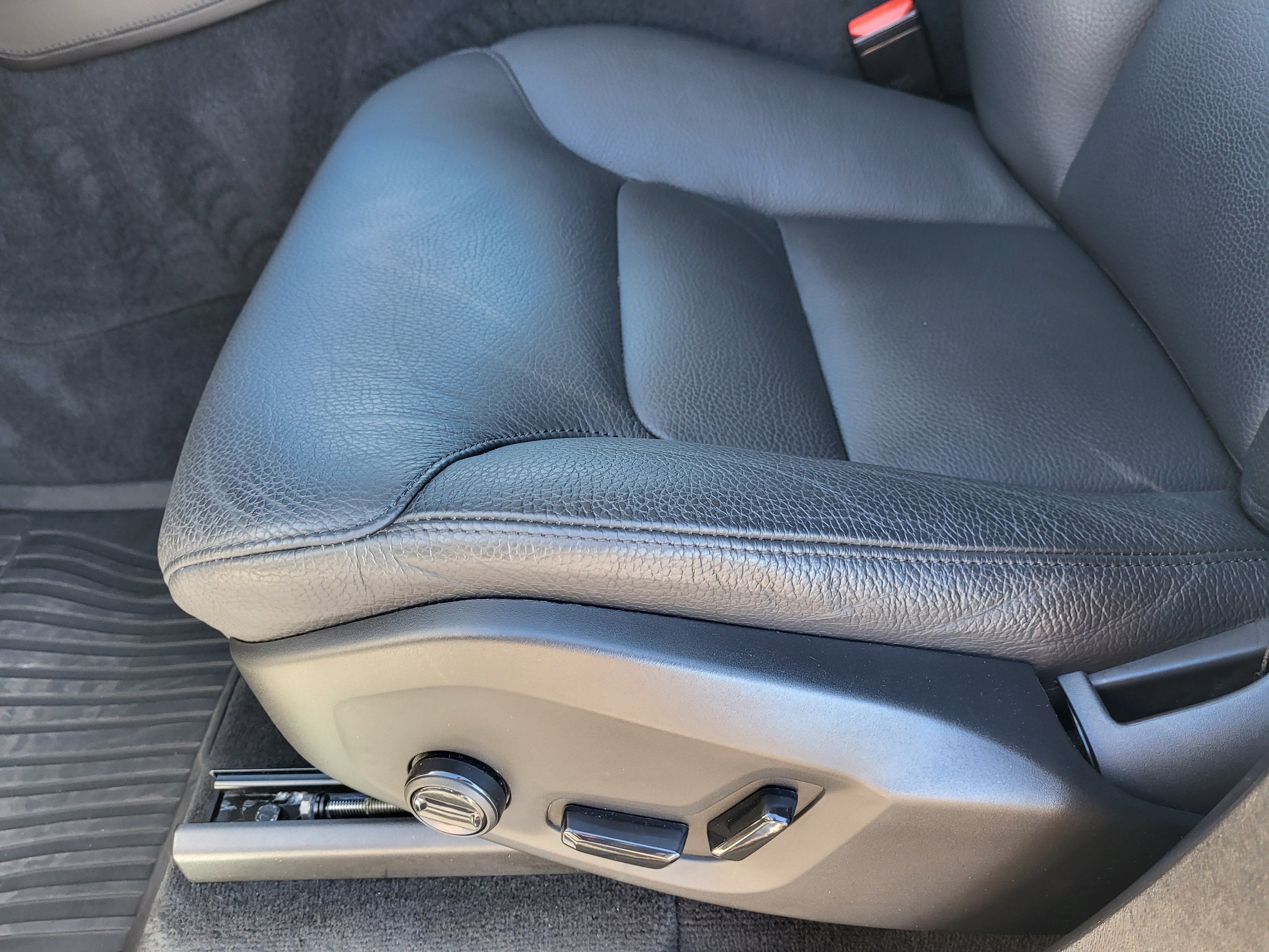 2023 Volvo XC90 Recharge Plug-In Hybrid T8 Plus Bright Theme 7 Passenger