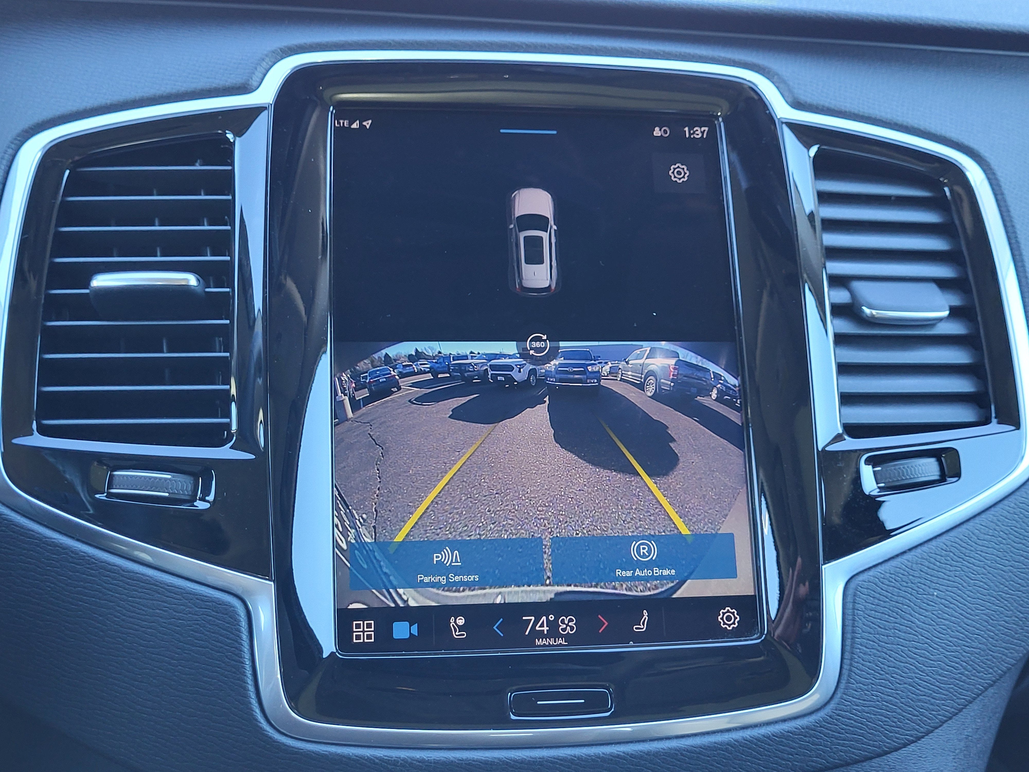 2023 Volvo XC90 Recharge Plug-In Hybrid T8 Plus Bright Theme 7 Passenger