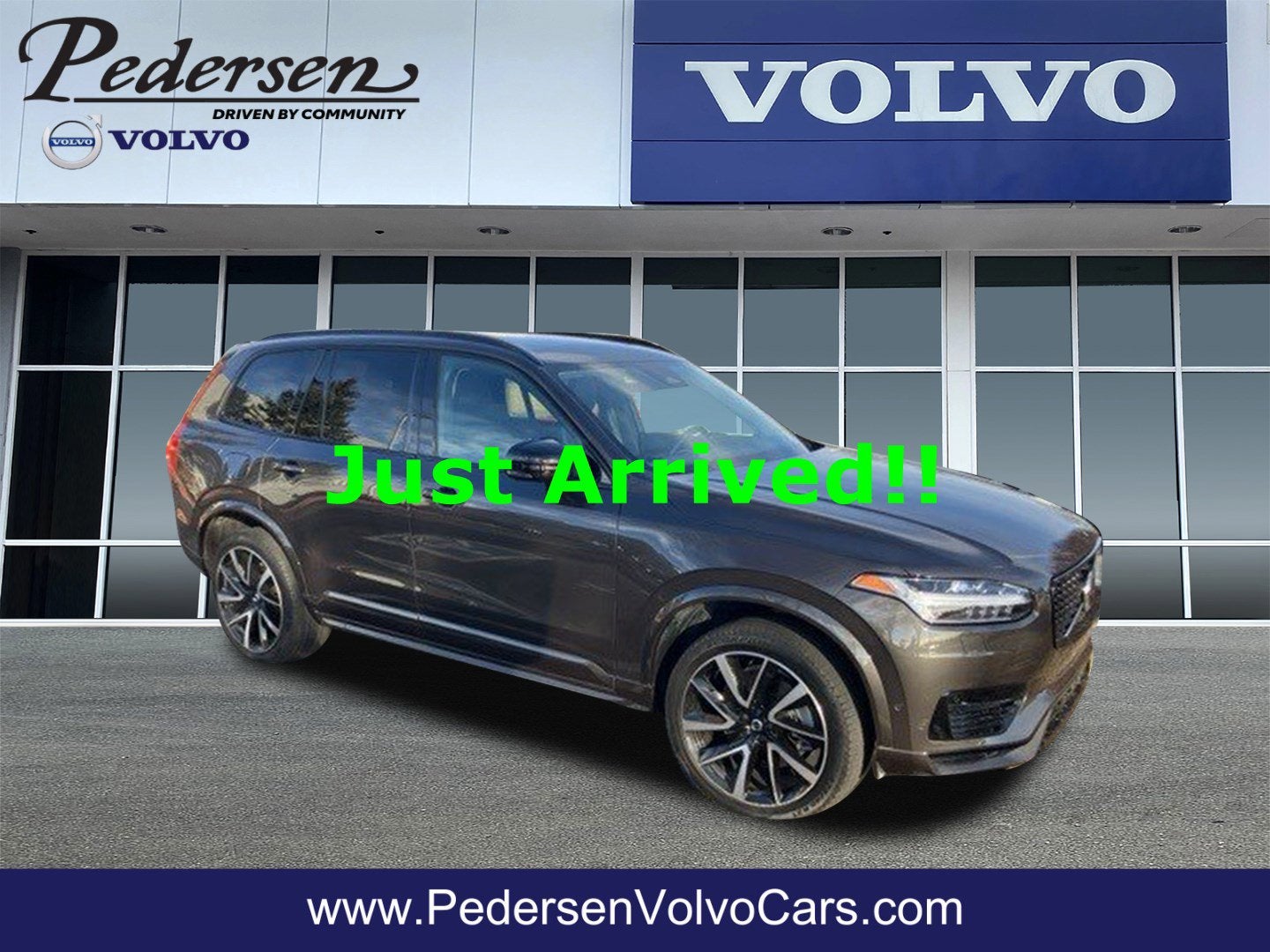 2023 Volvo XC90 Recharge Plug-In Hybrid T8 Plus Dark Theme 7 Passenger