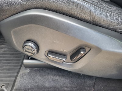 2023 Volvo XC90 Recharge Plug-In Hybrid T8 Plus Dark Theme 7 Passenger