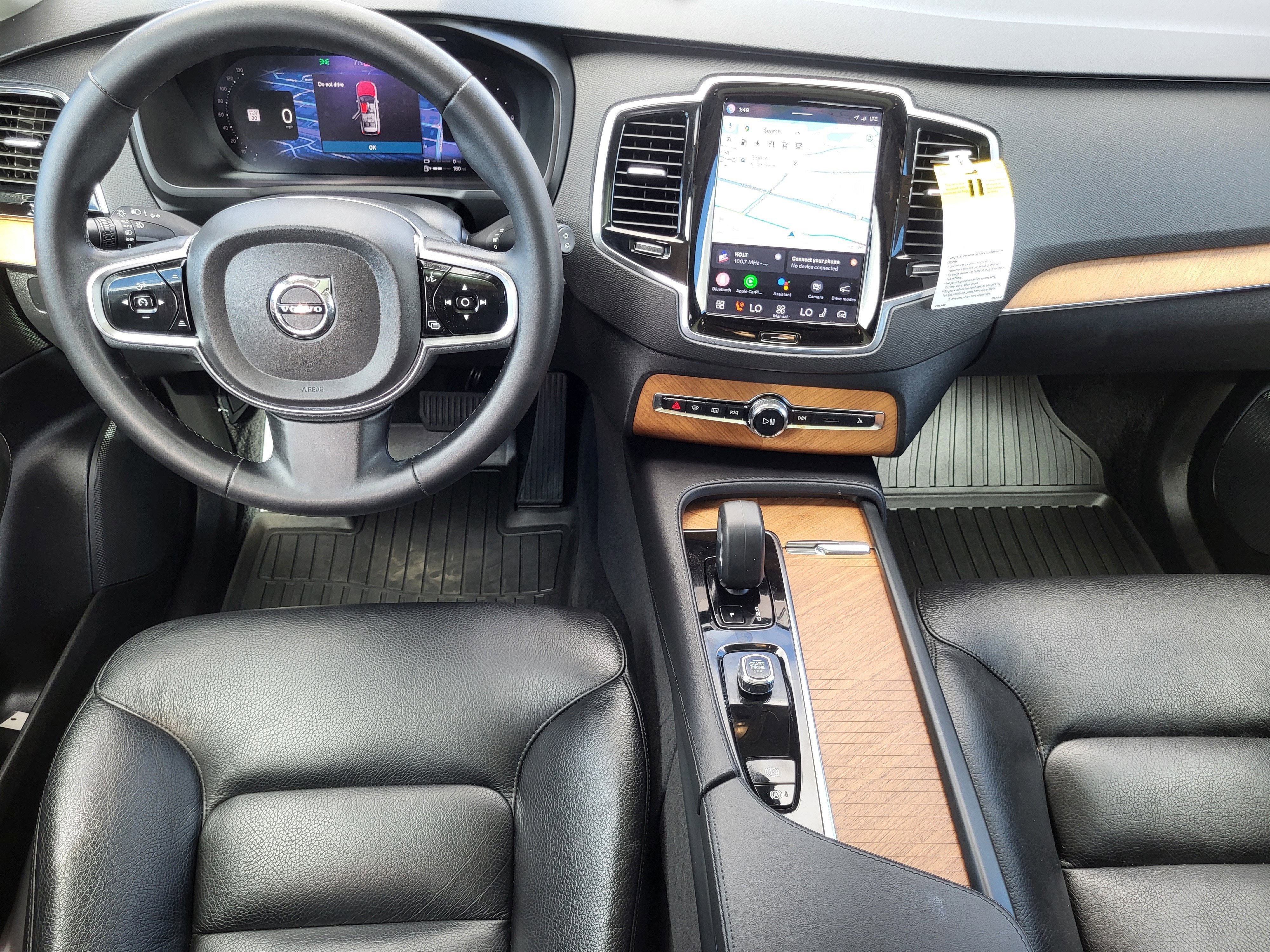 2023 Volvo XC90 Recharge Plug-In Hybrid T8 Plus Dark Theme 7 Passenger