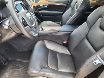 2023 Volvo XC90 Recharge Plug-In Hybrid T8 Plus Dark Theme 7 Passenger