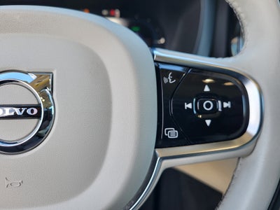 2024 Volvo XC60 Recharge Plug-In Hybrid T8 Plus Dark Theme