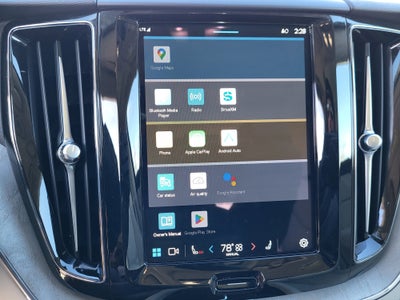 2024 Volvo XC60 Recharge Plug-In Hybrid T8 Plus Dark Theme