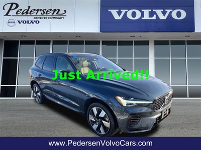 2024 Volvo XC60 Recharge Plug-In Hybrid T8 Plus Dark Theme