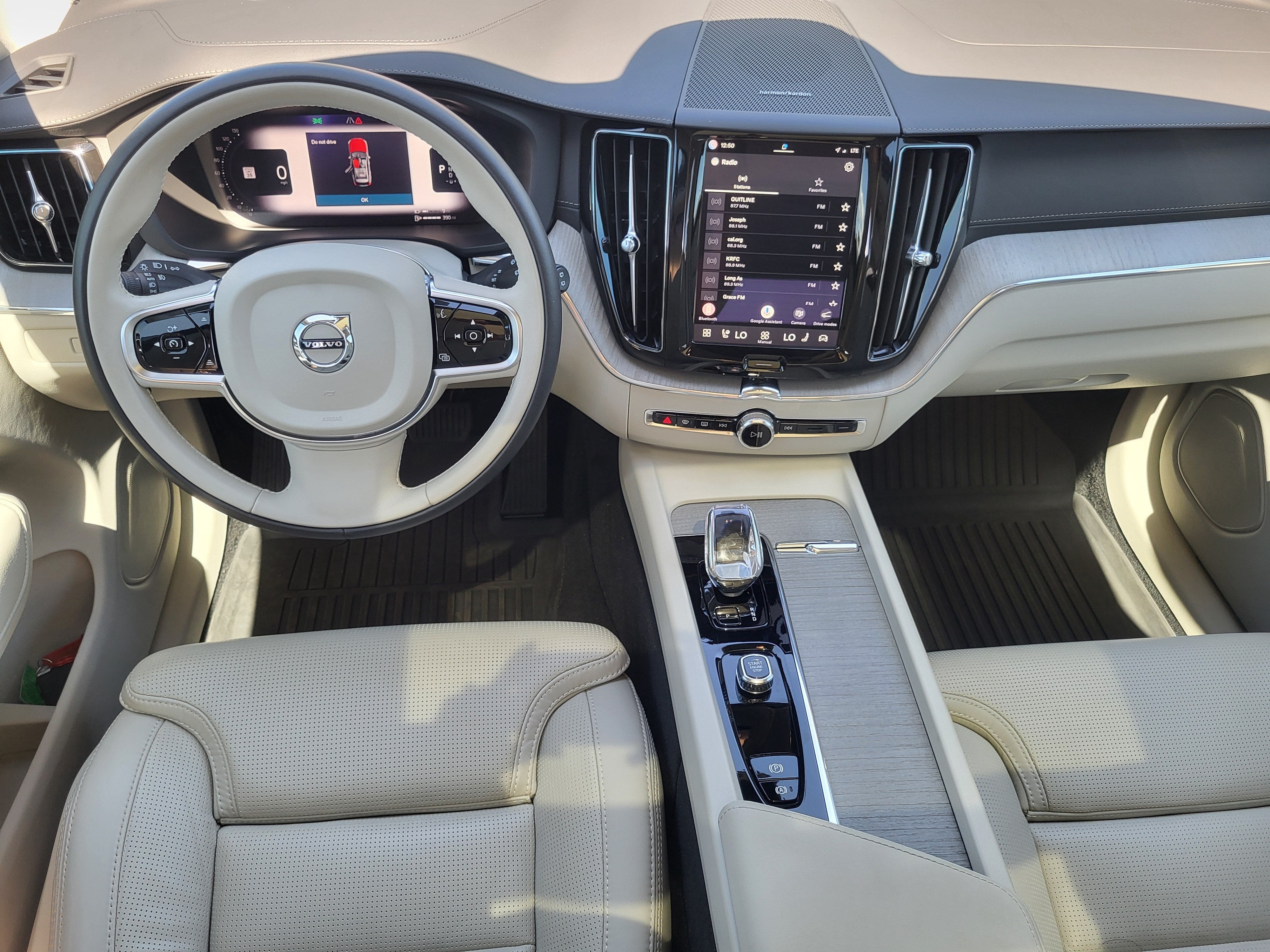 2024 Volvo XC60 Recharge Plug-In Hybrid Ultimate