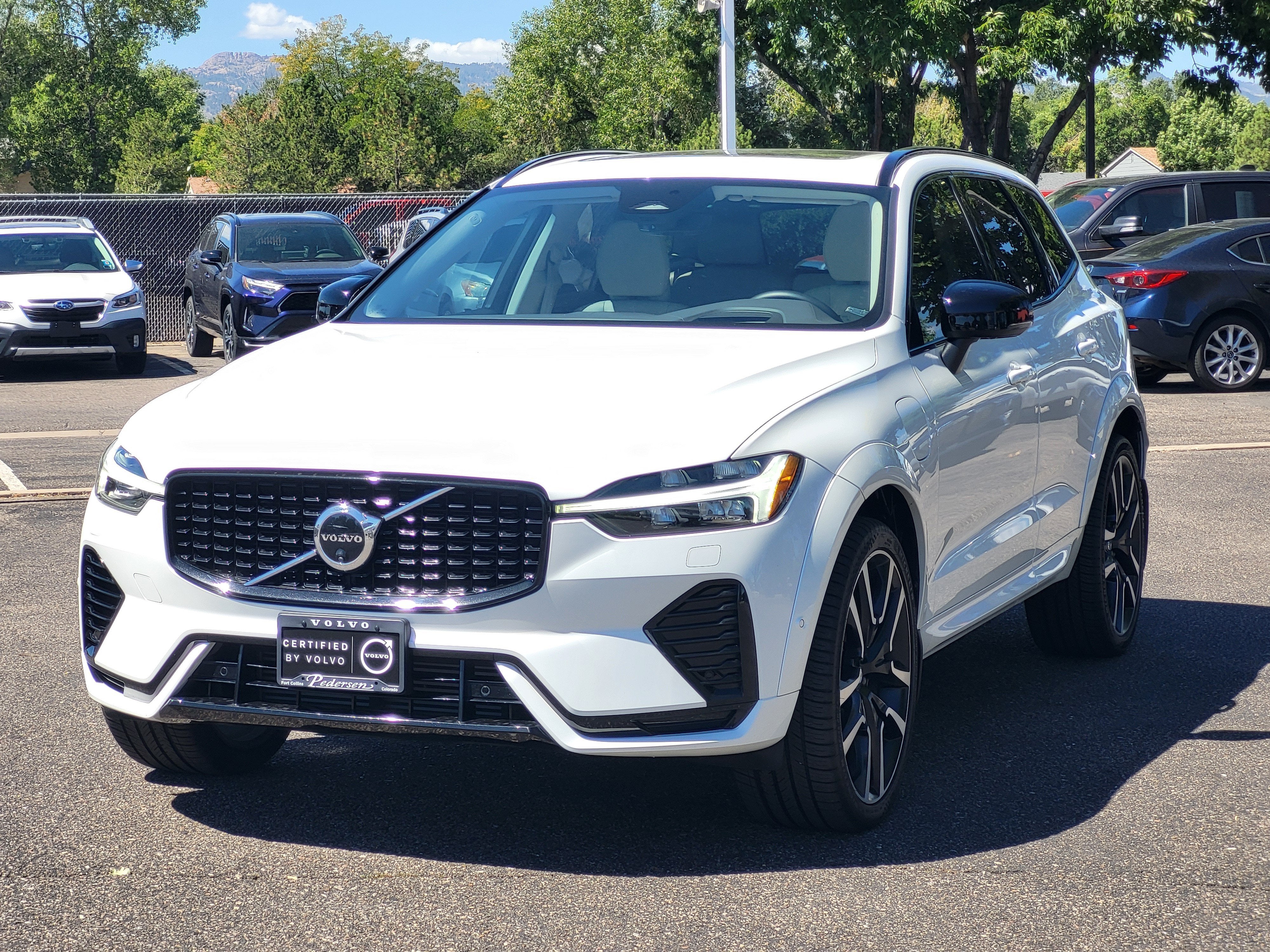 2024 Volvo XC60 Recharge Plug-In Hybrid Ultimate