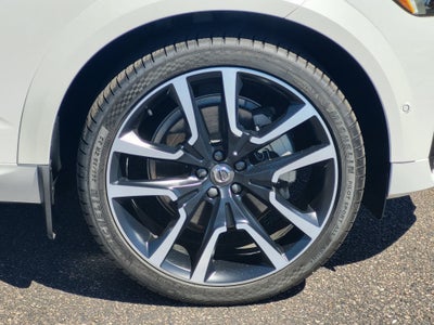2024 Volvo XC60 Recharge Plug-In Hybrid Ultimate