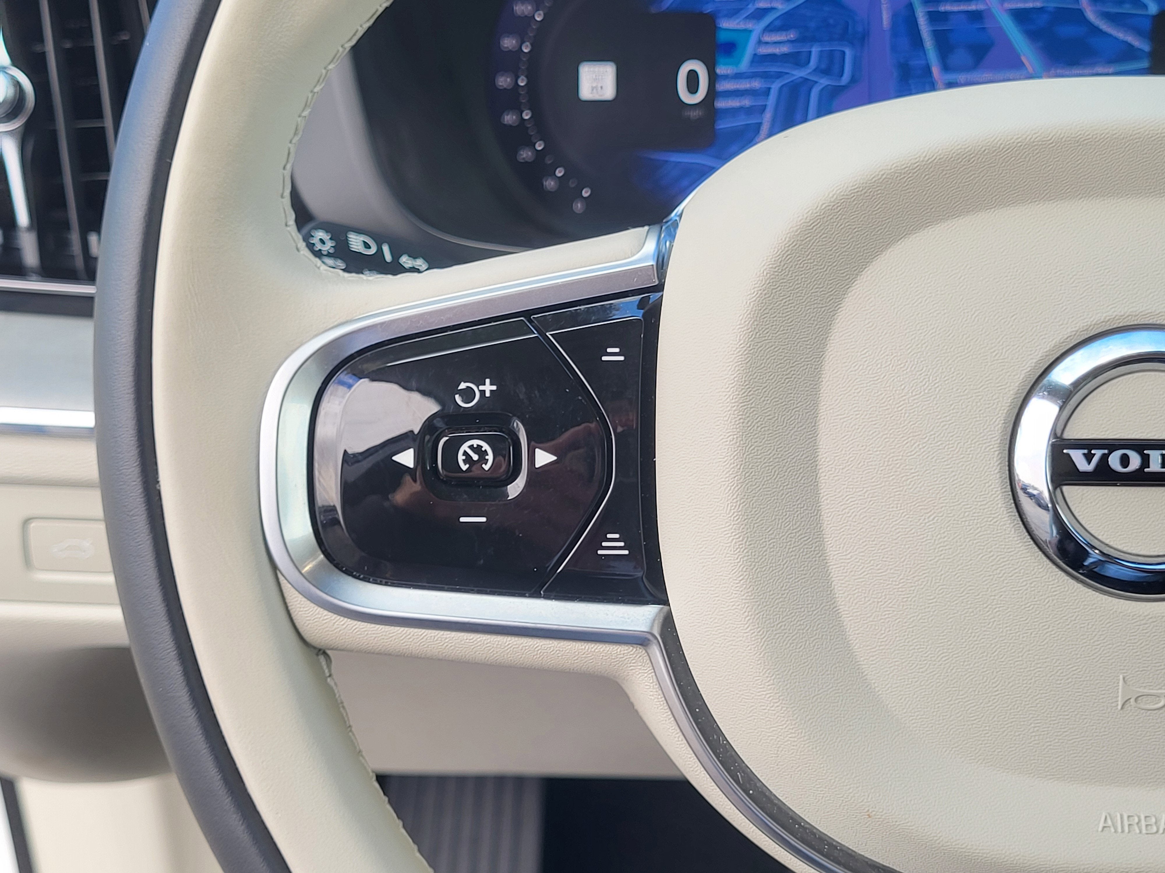2024 Volvo XC60 Recharge Plug-In Hybrid Ultimate