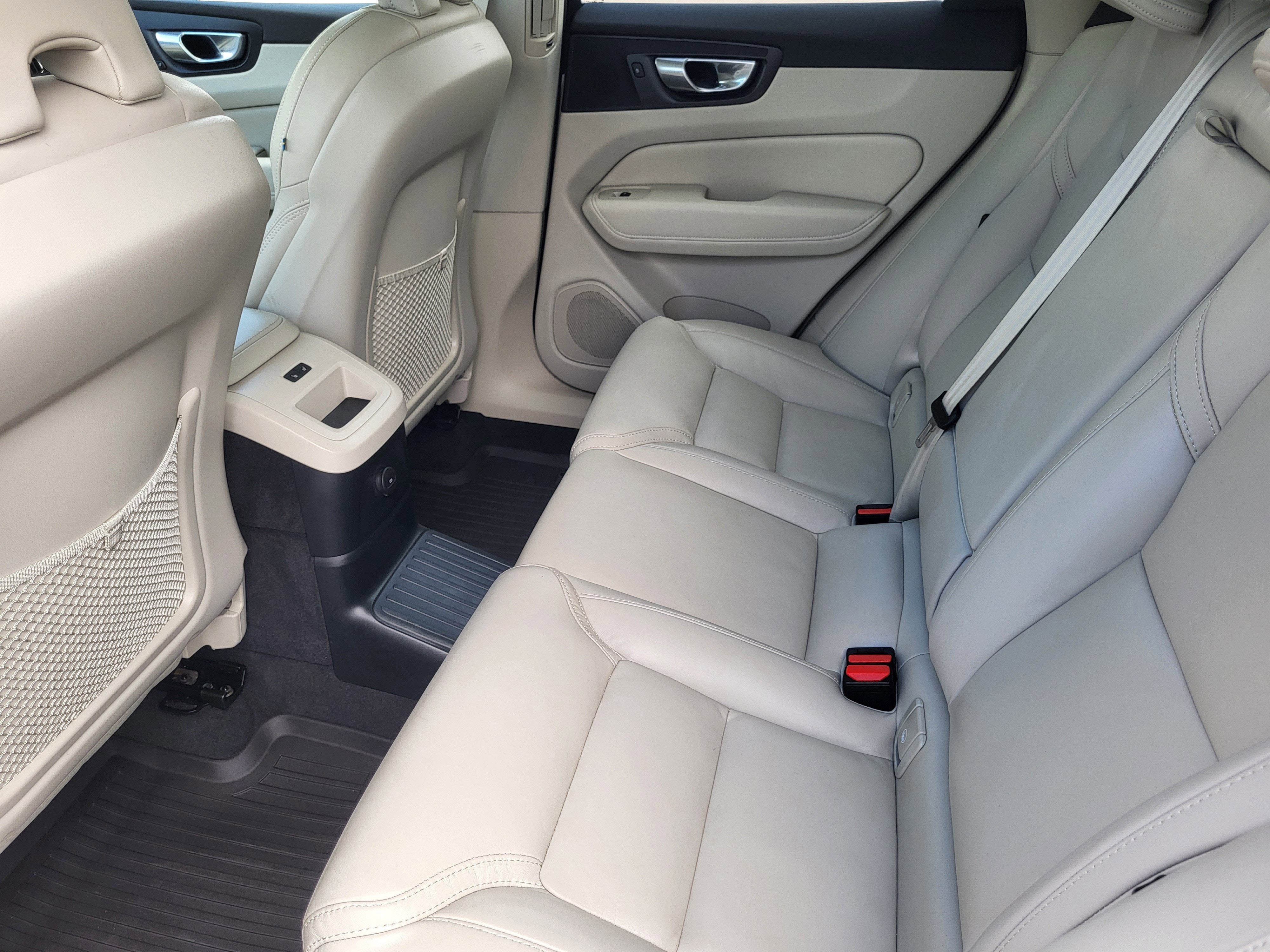 2024 Volvo XC60 Recharge Plug-In Hybrid Ultimate