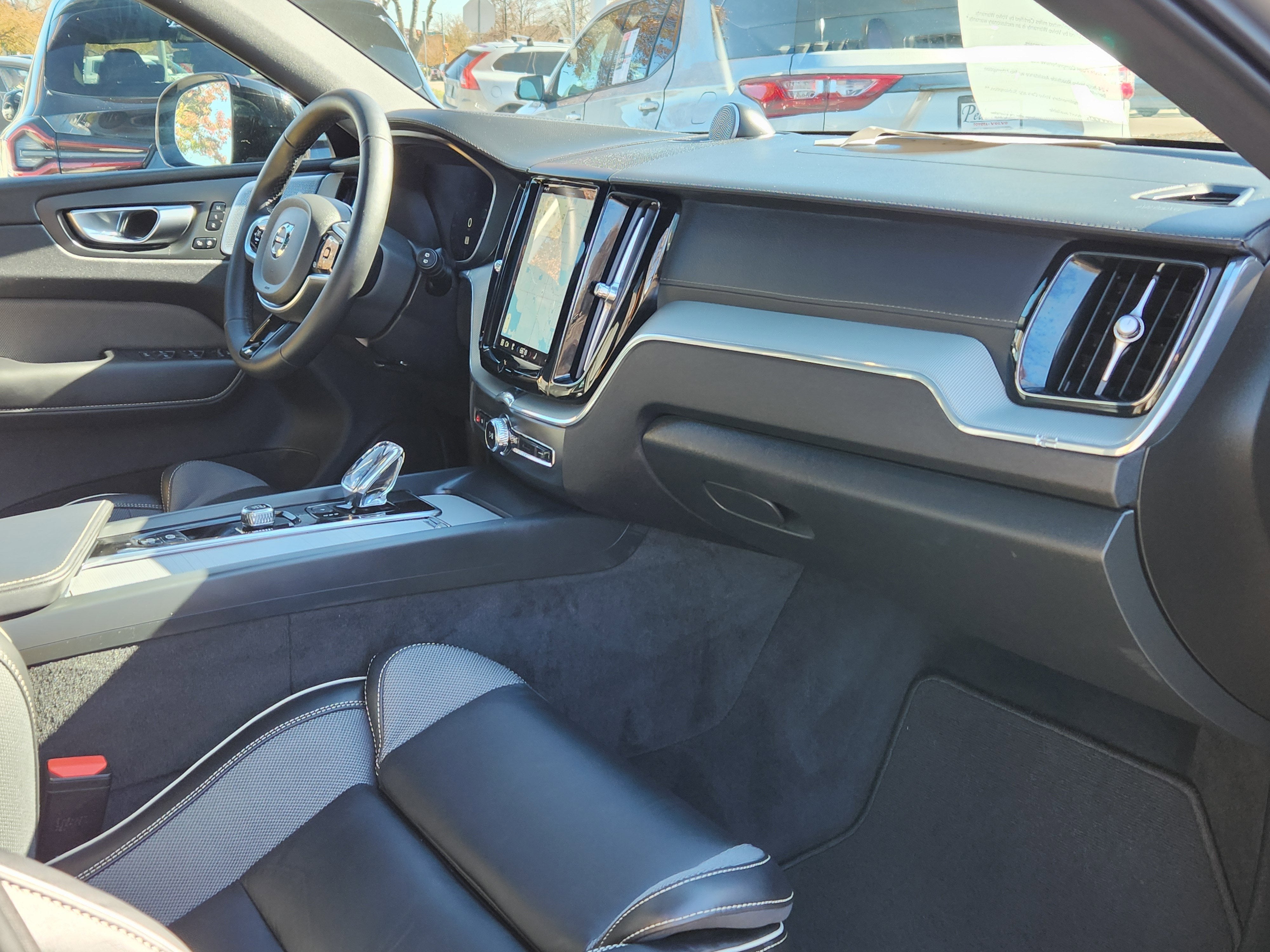 2025 Volvo XC60 Plug-In Hybrid T8 Polestar Engineered