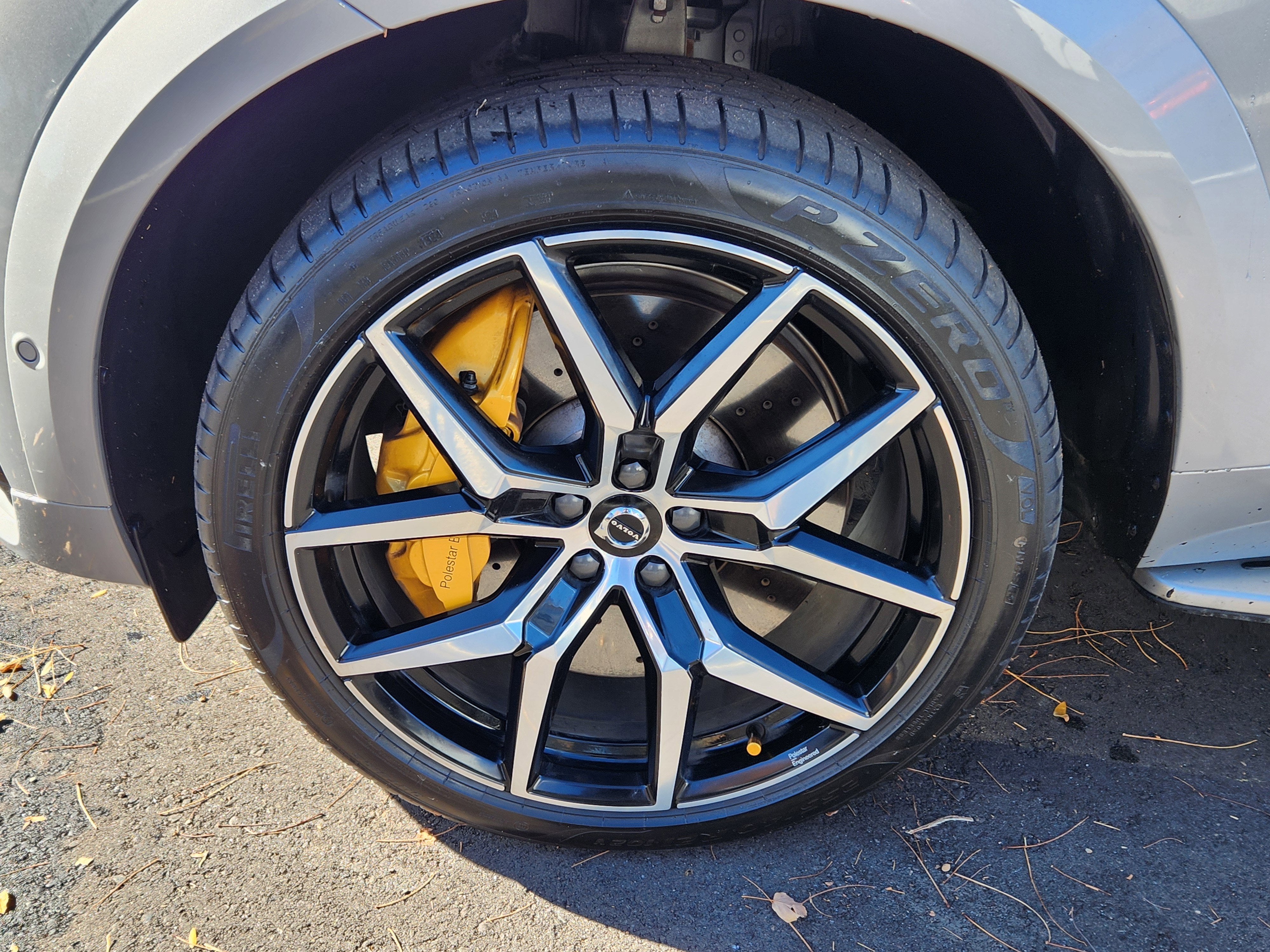 2025 Volvo XC60 Plug-In Hybrid T8 Polestar Engineered