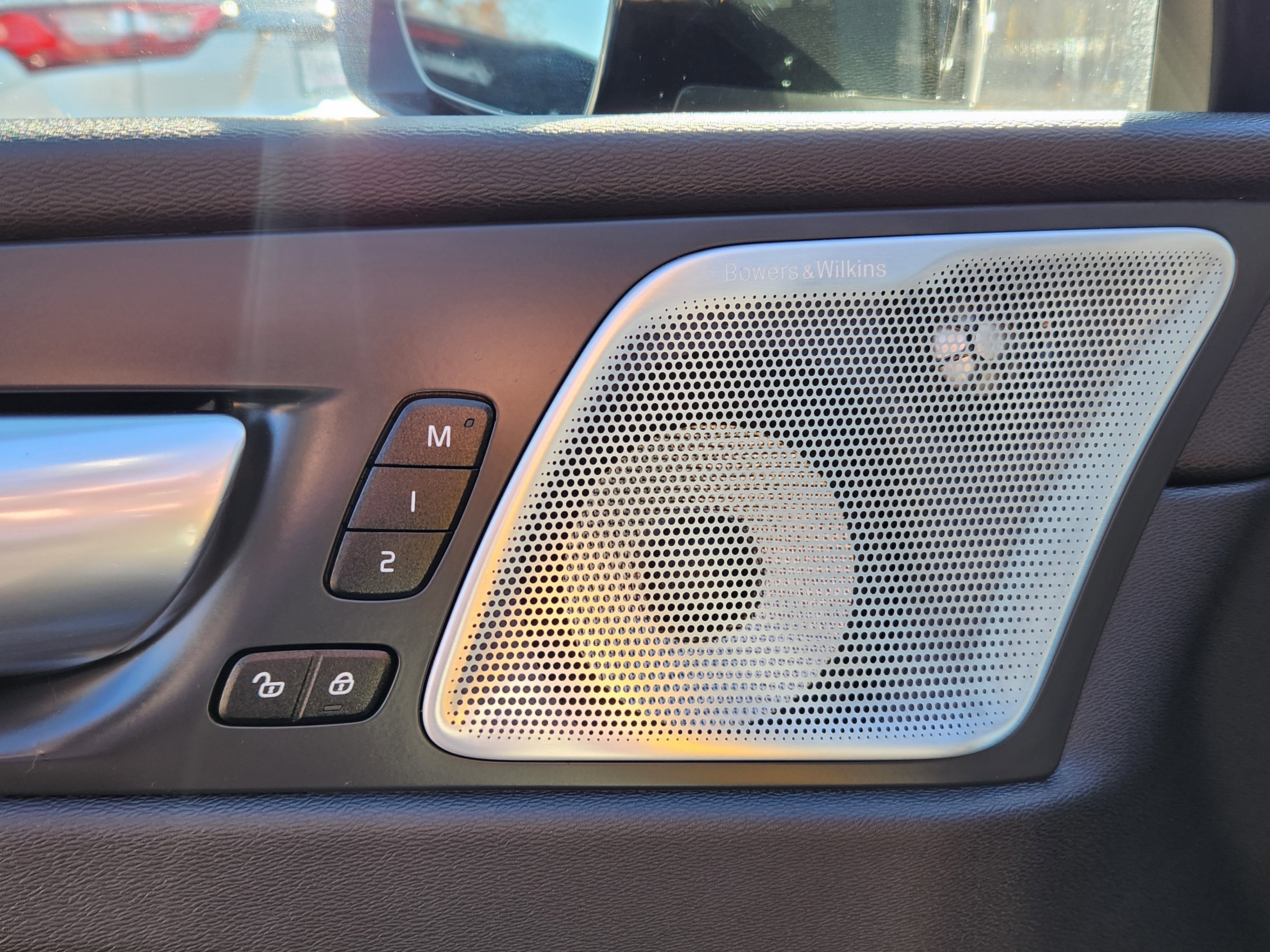 2025 Volvo XC60 Plug-In Hybrid T8 Polestar Engineered