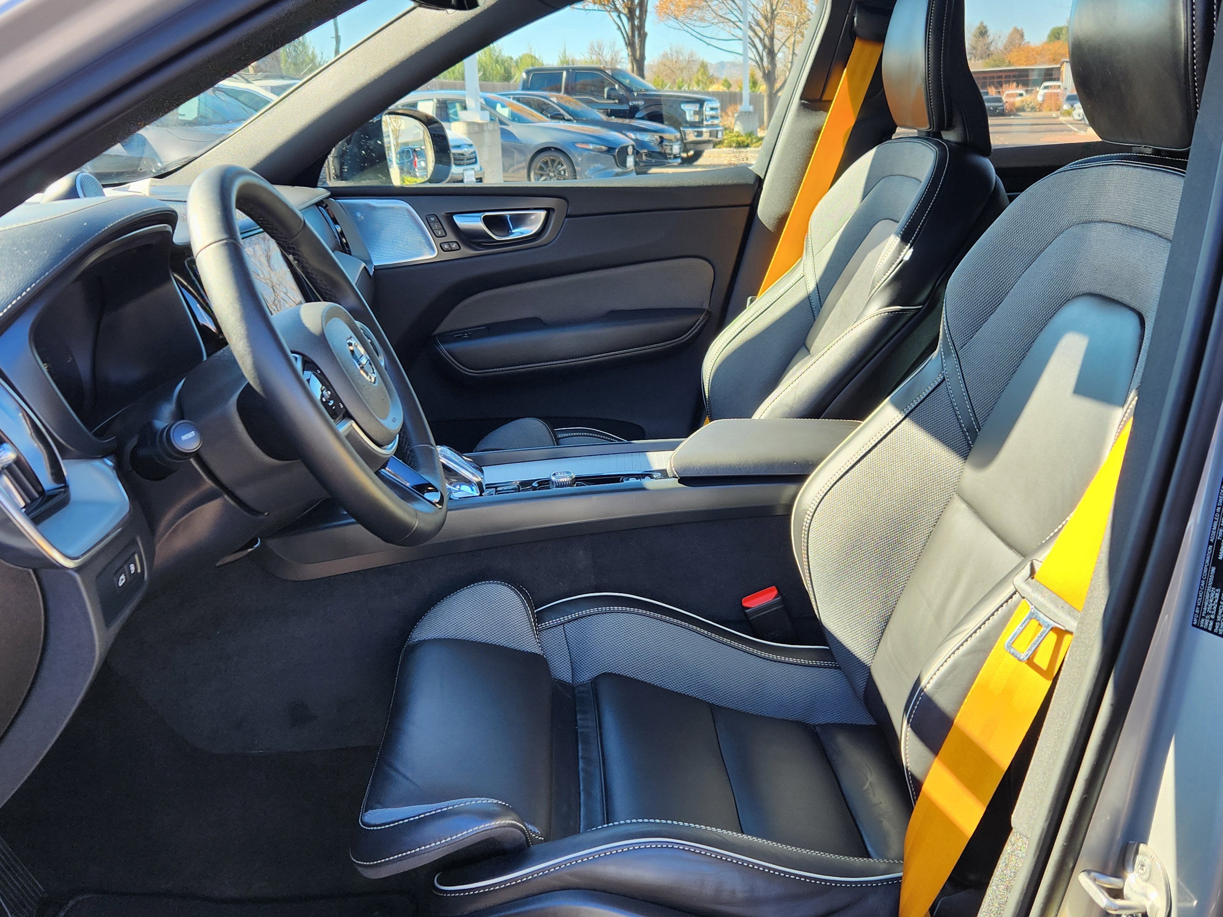 2025 Volvo XC60 Plug-In Hybrid T8 Polestar Engineered