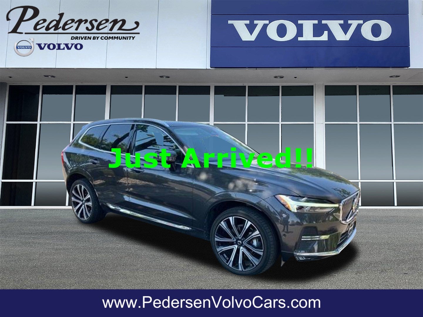 2023 Volvo XC60 B5 Ultimate Bright Theme