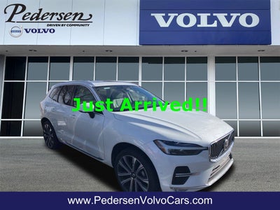 2023 Volvo XC60 B5 Ultimate Bright Theme
