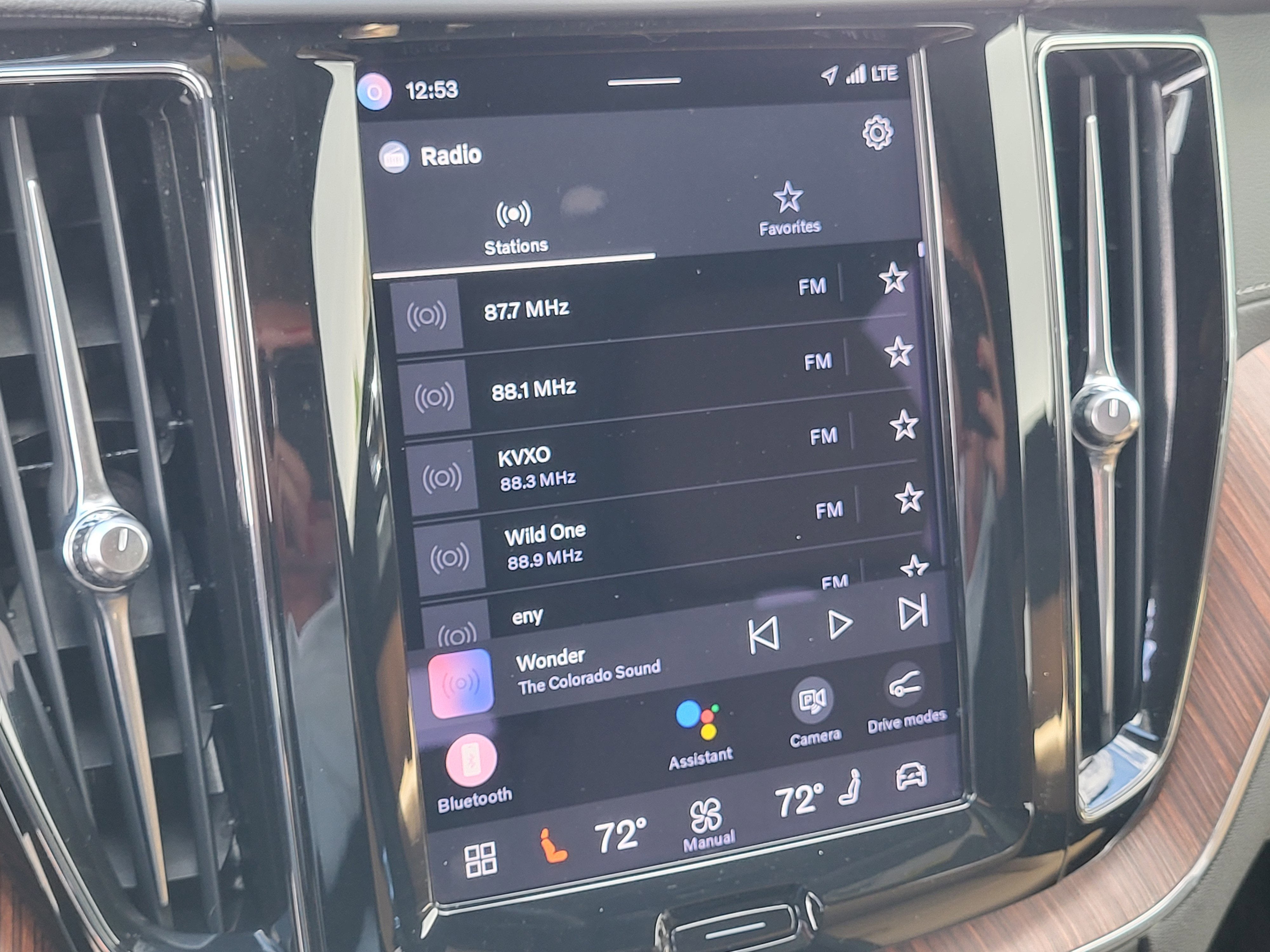 2023 Volvo XC60 B5 Ultimate Bright Theme