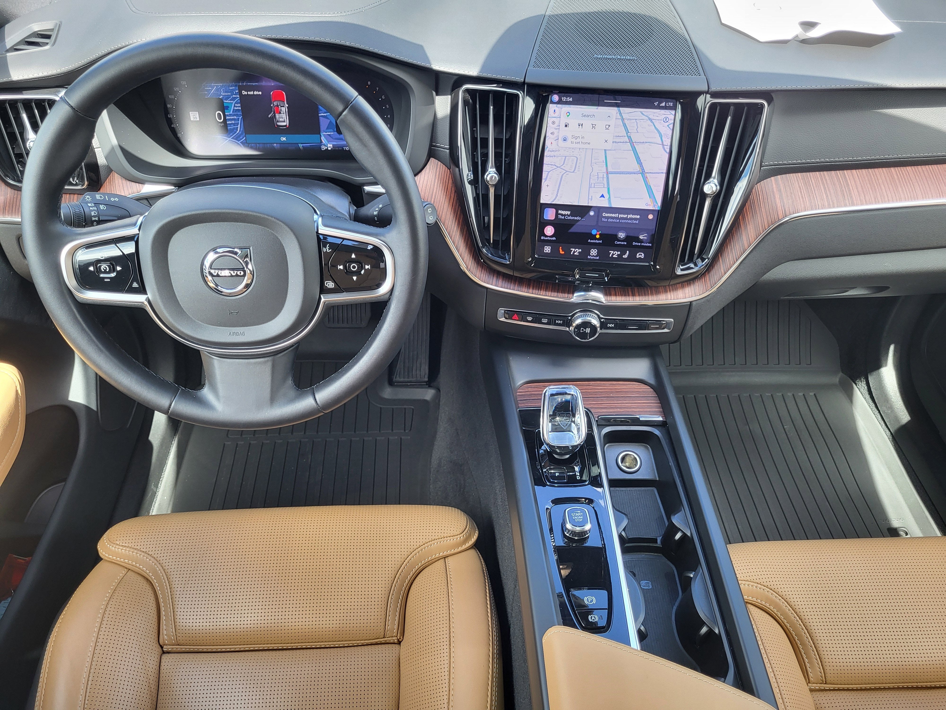 2023 Volvo XC60 B5 Ultimate Bright Theme