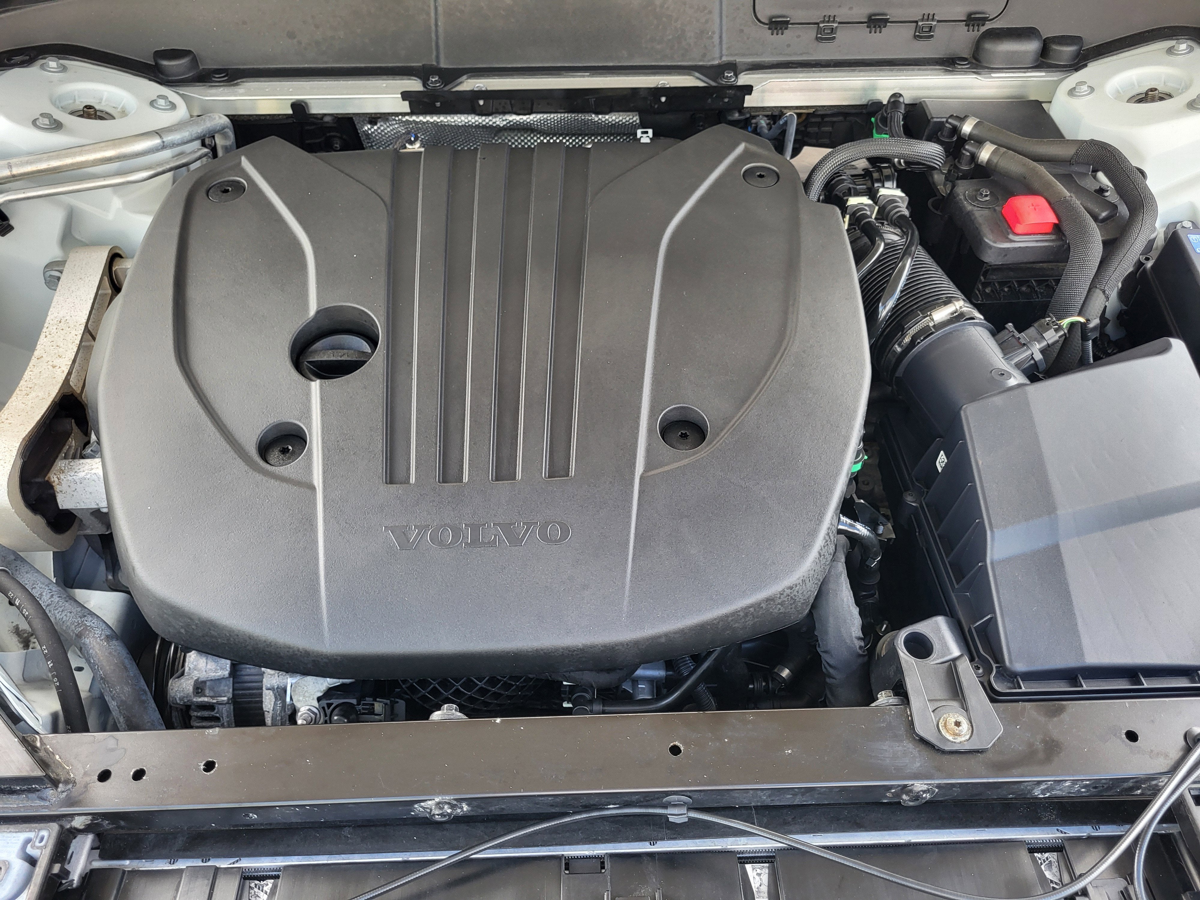2023 Volvo XC60 B5 Ultimate Bright Theme