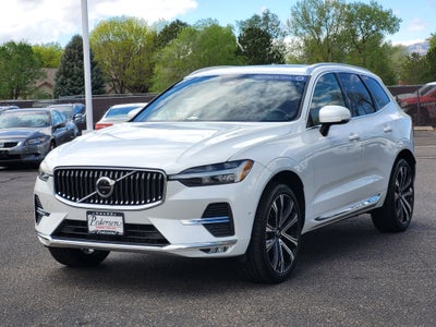 2023 Volvo XC60 B5 Ultimate Bright Theme