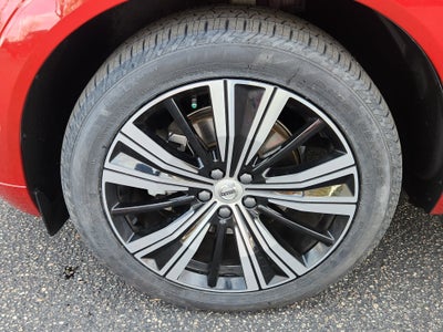 2023 Volvo XC60 B5 Ultimate Bright Theme