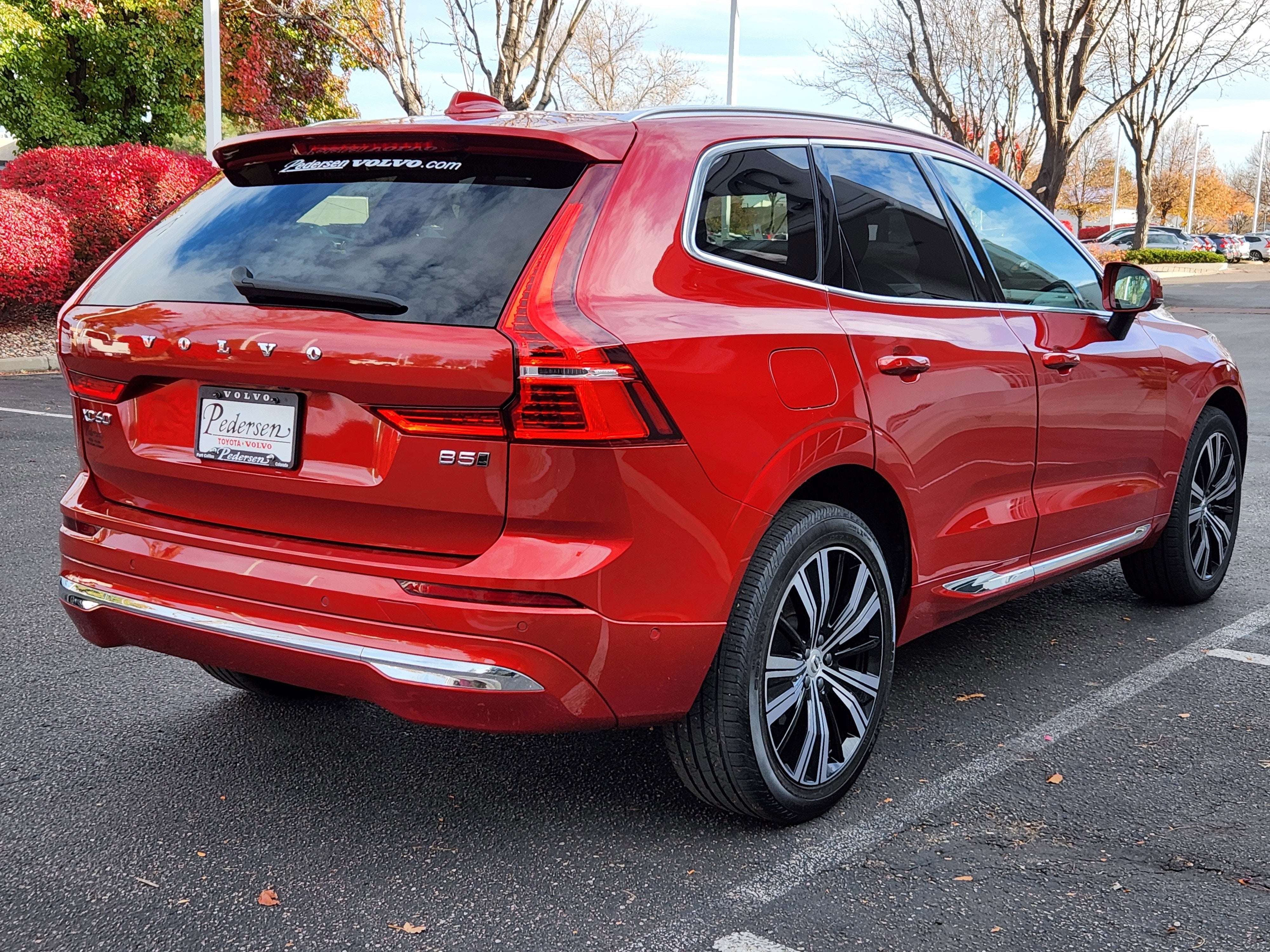 2023 Volvo XC60 B5 Ultimate Bright Theme