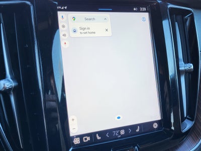 2023 Volvo XC60 B5 Ultimate Bright Theme