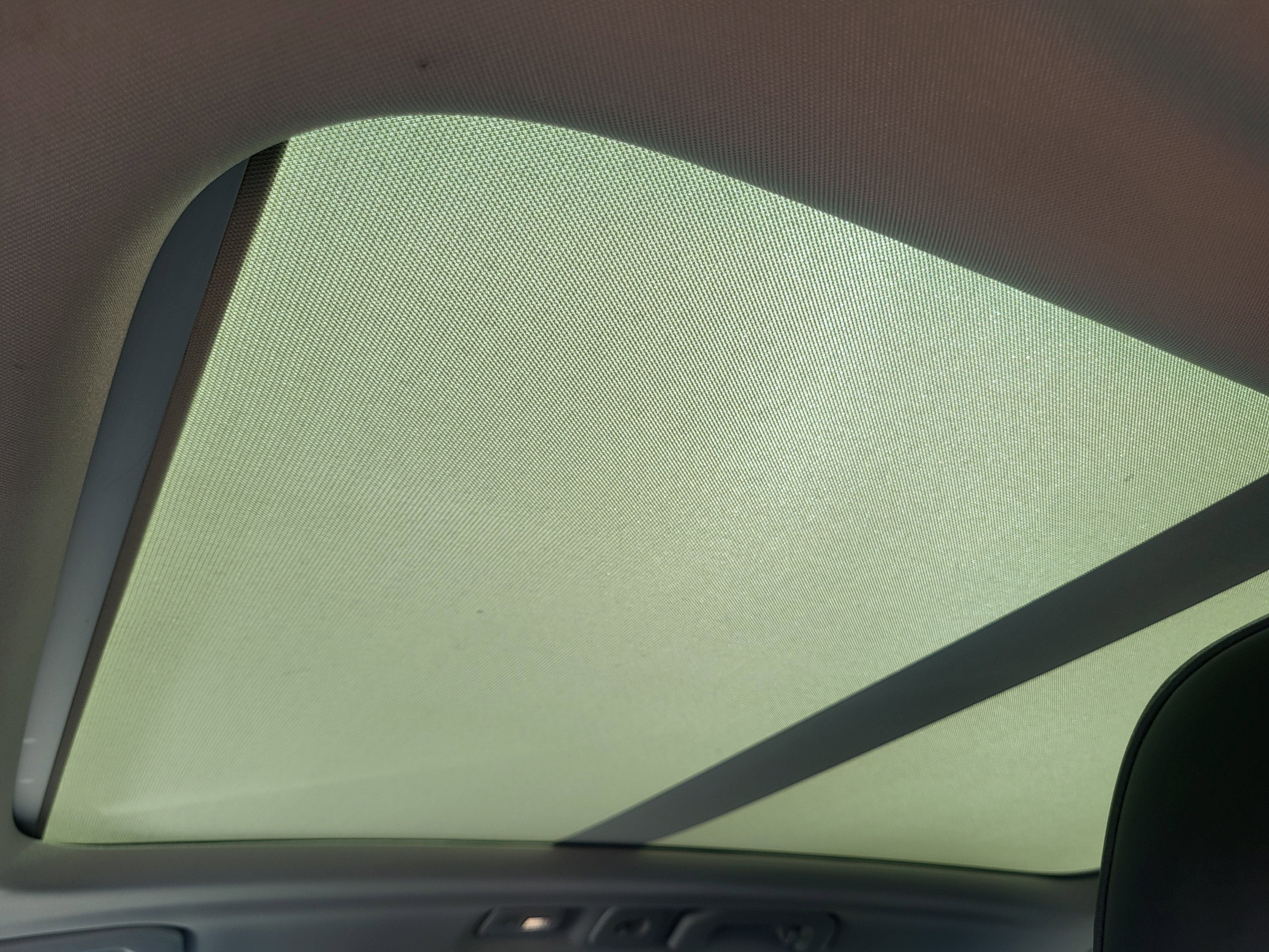 2023 Volvo XC60 B5 Ultimate Dark Theme