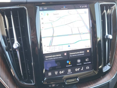 2023 Volvo XC60 B5 Ultimate Dark Theme