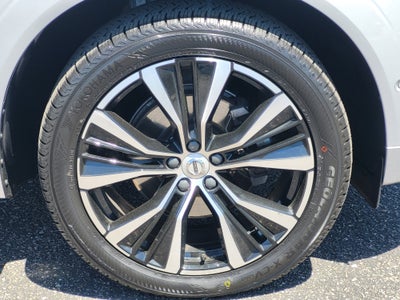 2023 Volvo XC60 B5 Ultimate Dark Theme