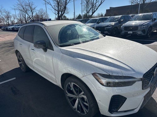 2023 Volvo XC60 B5 Ultimate Dark Theme