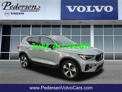 2026 Volvo XC40 B5 Plus