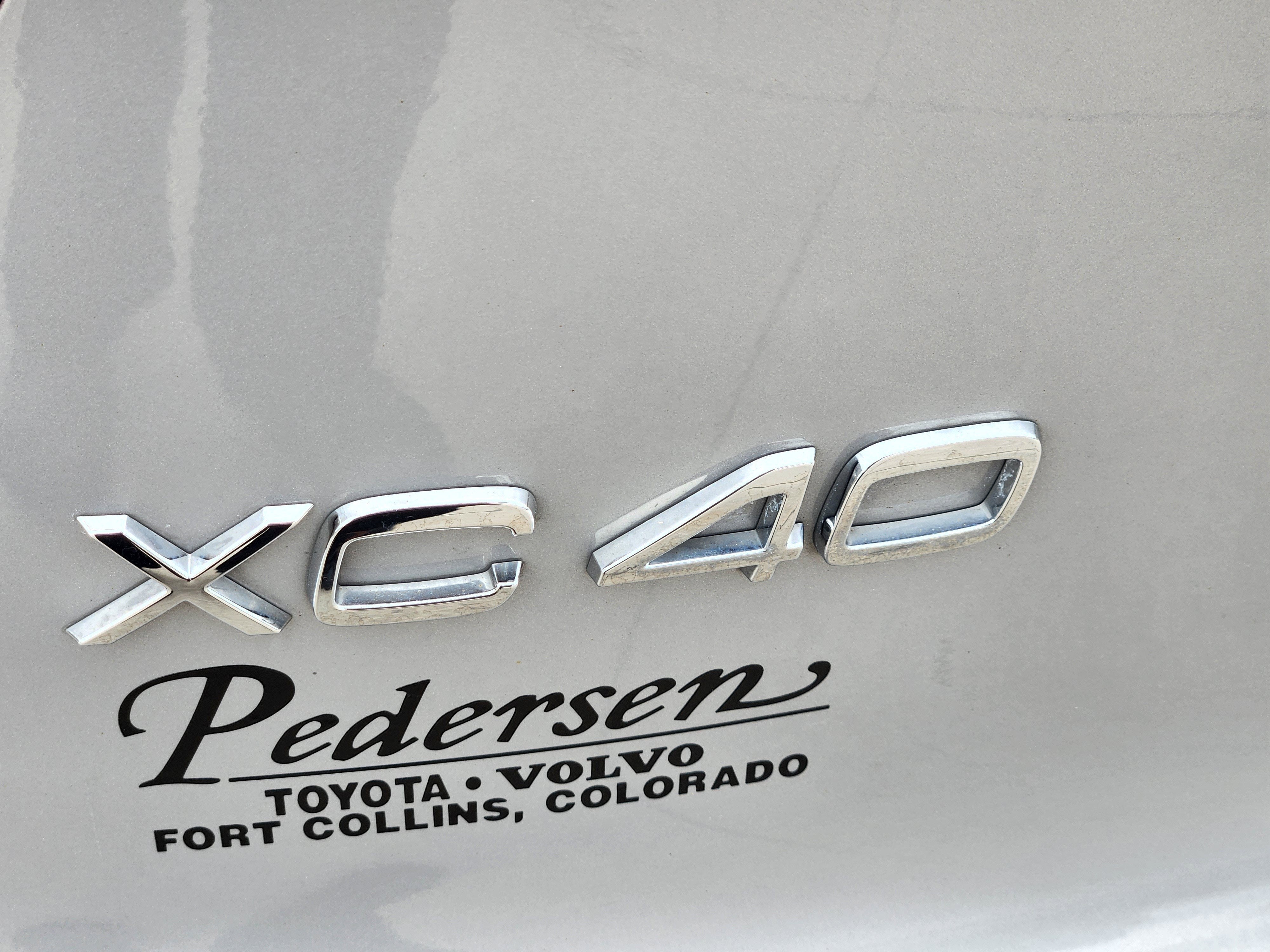 2023 Volvo XC40 Ultimate