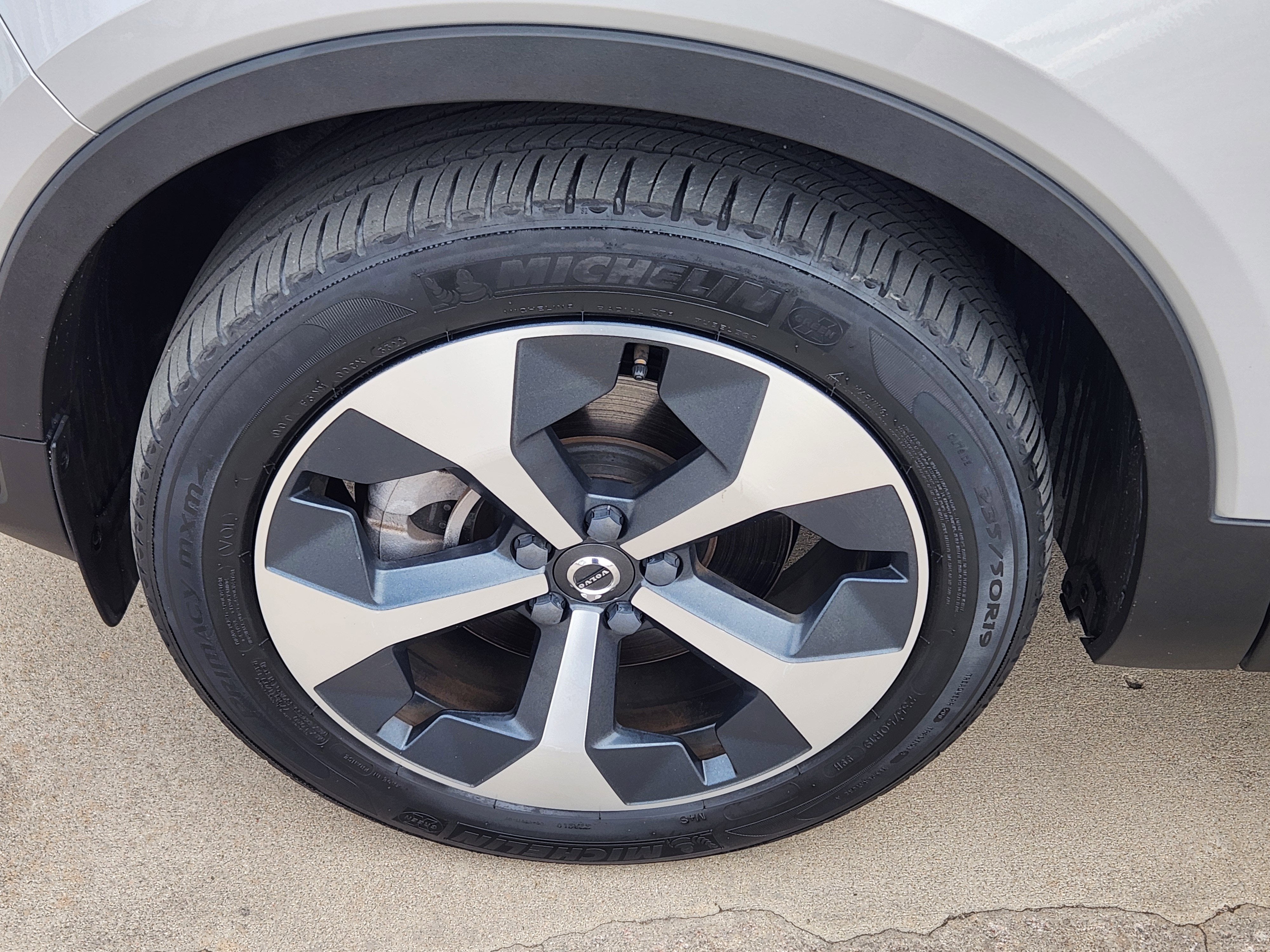 2023 Volvo XC40 Ultimate